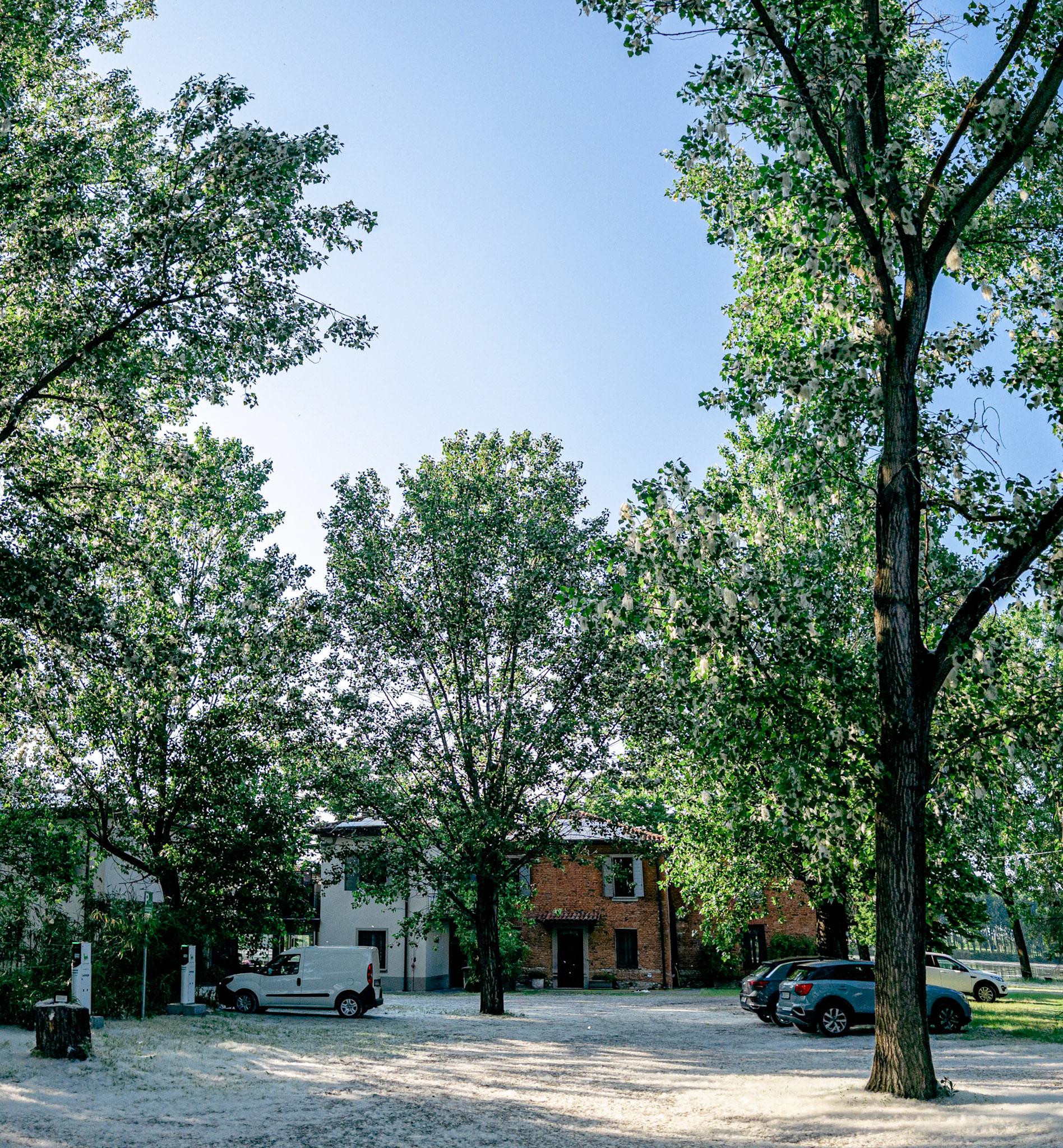 Guesthouse at river Po