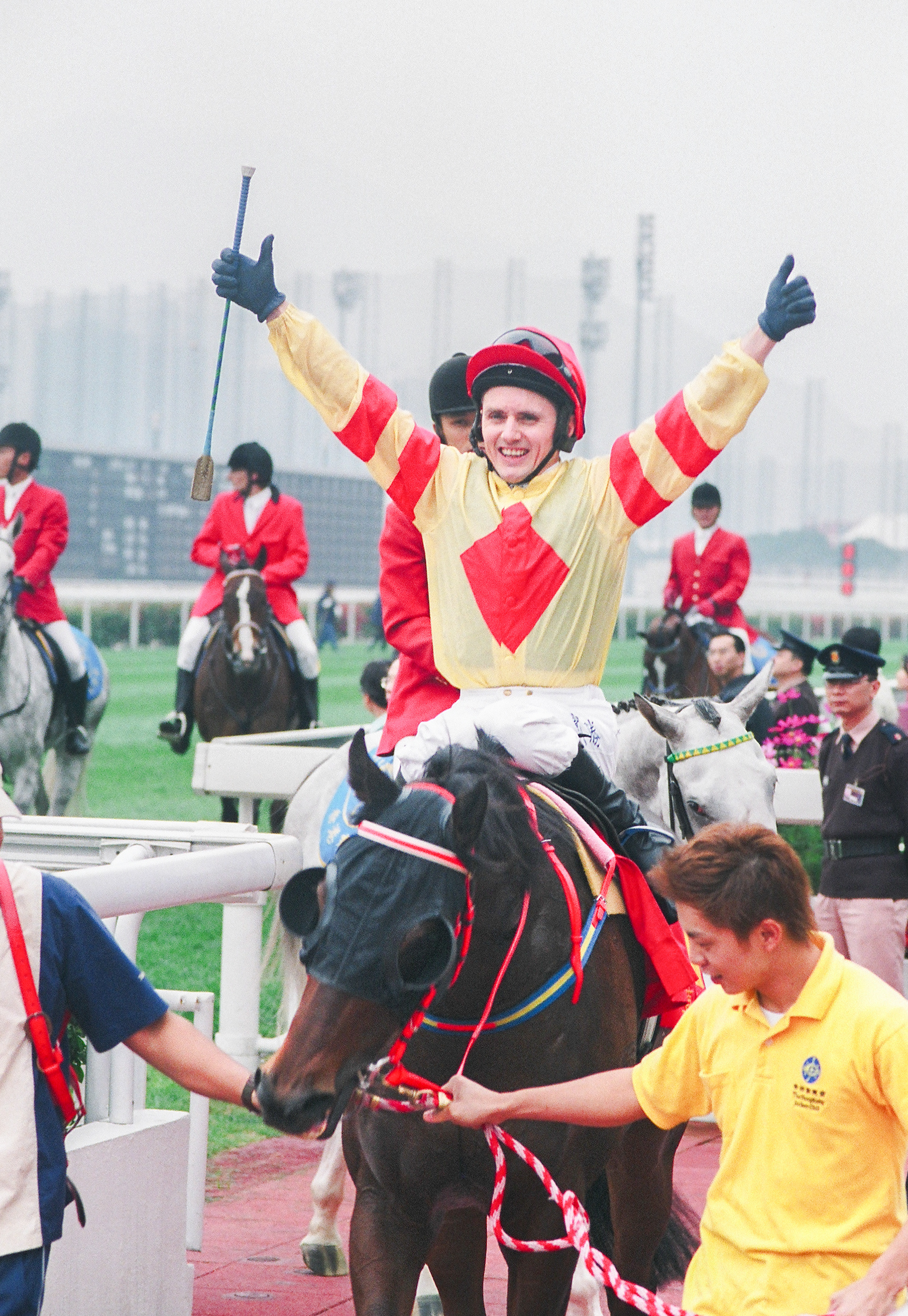  	 	GRAND DELIGHT(S Dye)喜勁寶(戴勝)