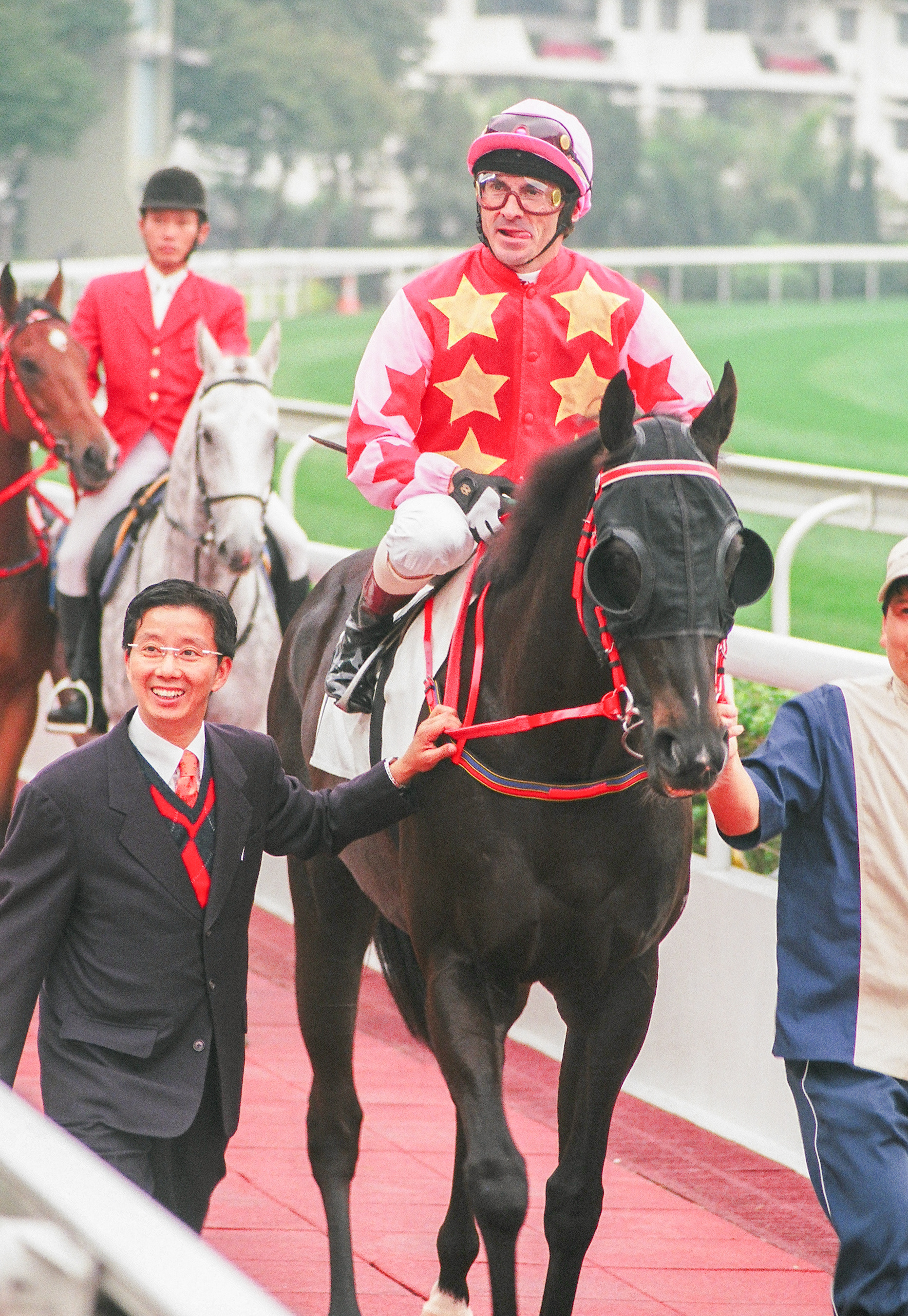  	 	ELECTRONIC UNICORN(R Fradd)電子麒麟(霍達)