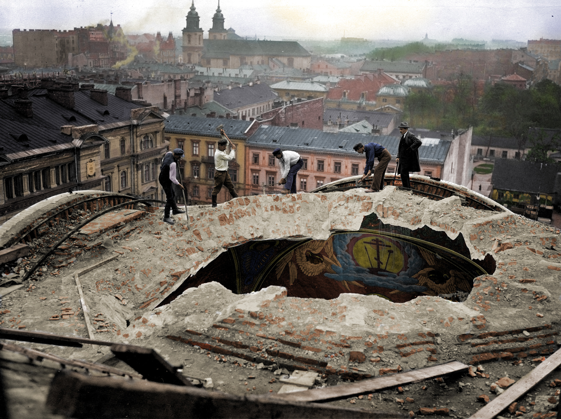 Wyburzanie soboru św. Aleksandra Newskiego  w Warszawie - 1925 rok.