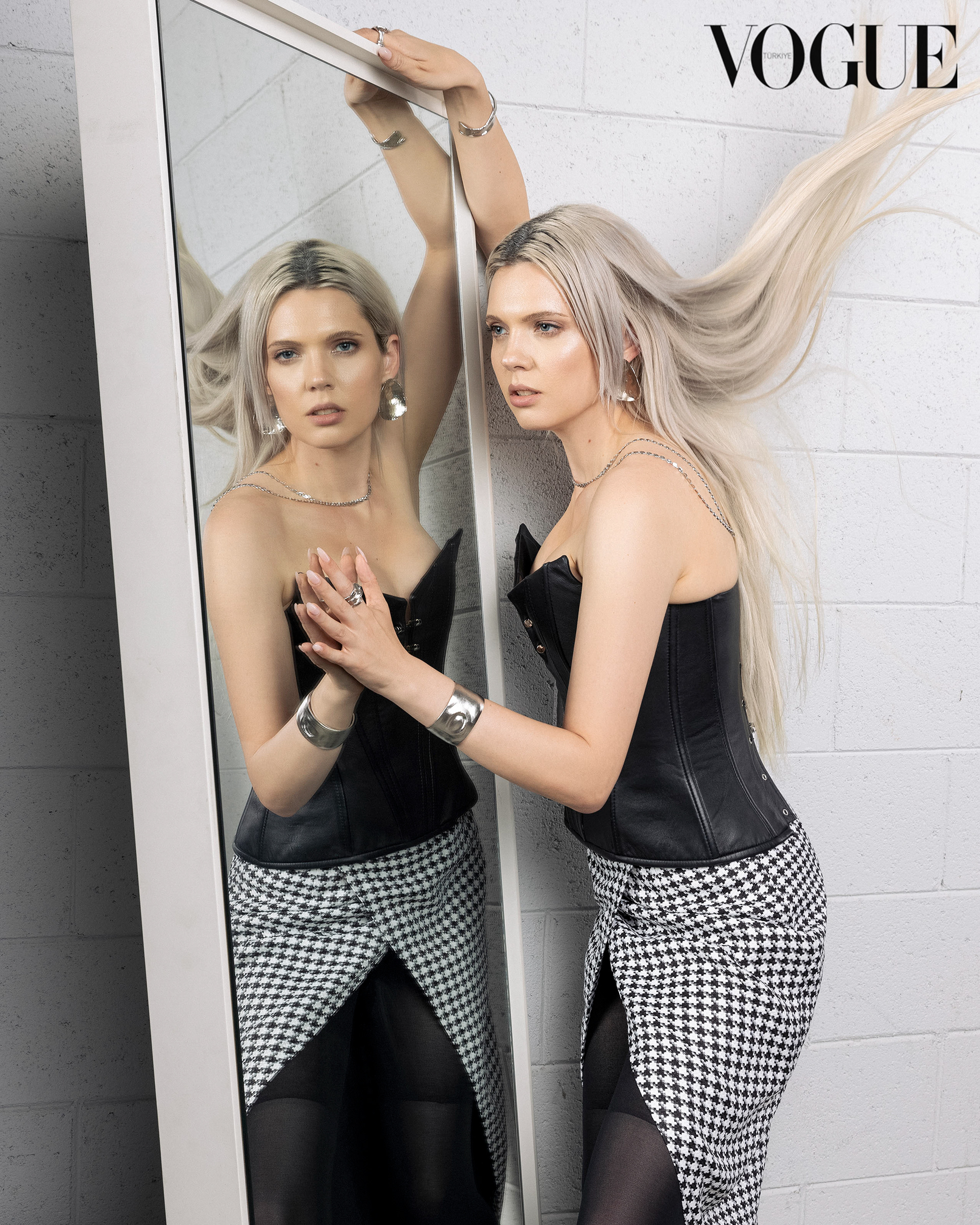 Vogue Turkey Skye Aurelia editorial retouch, Skye Aurelia fashion beauty retouching  by Valeria Strygina