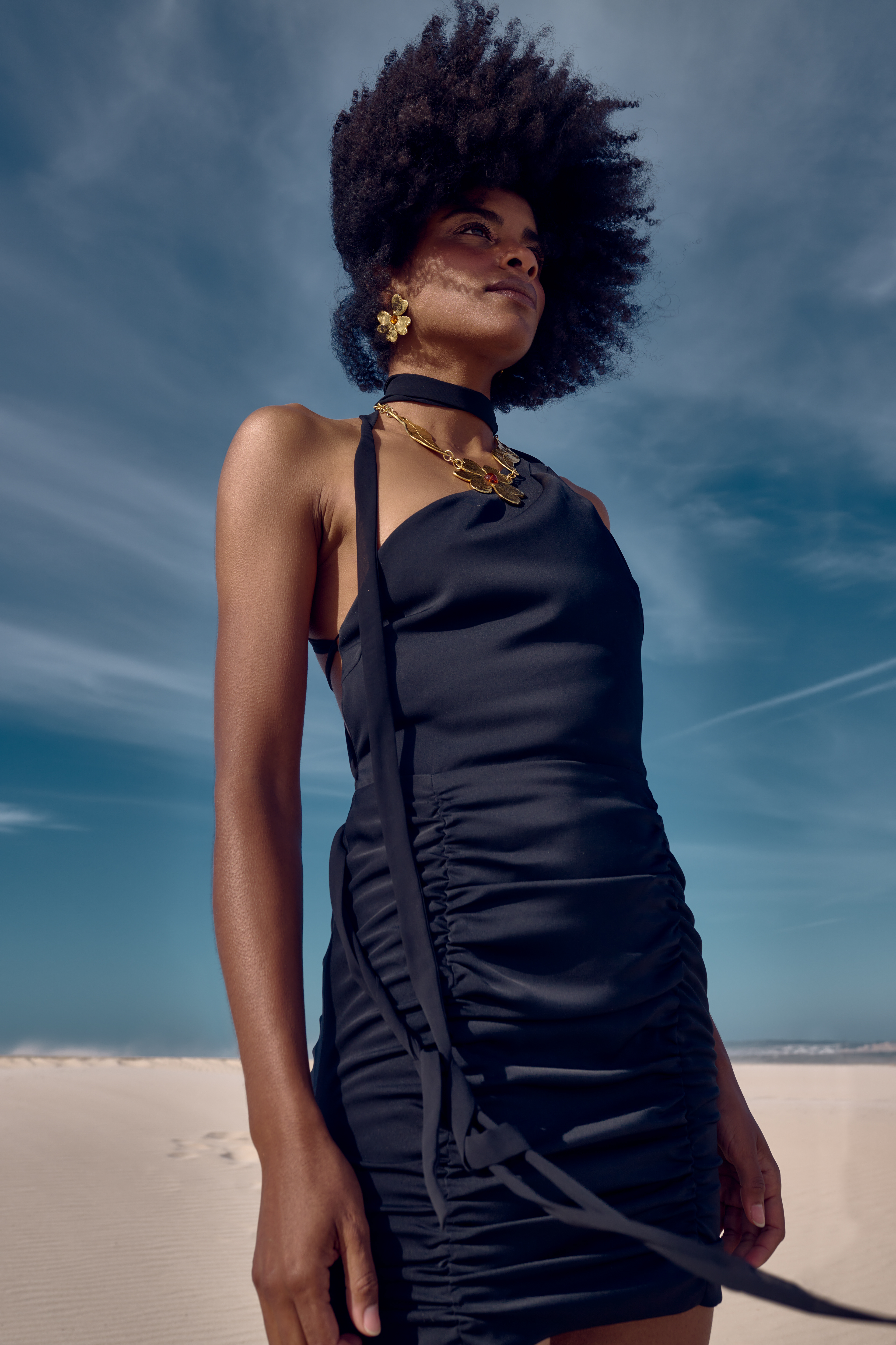 Acuamona dresses fashion retouching, clothing product retouch
