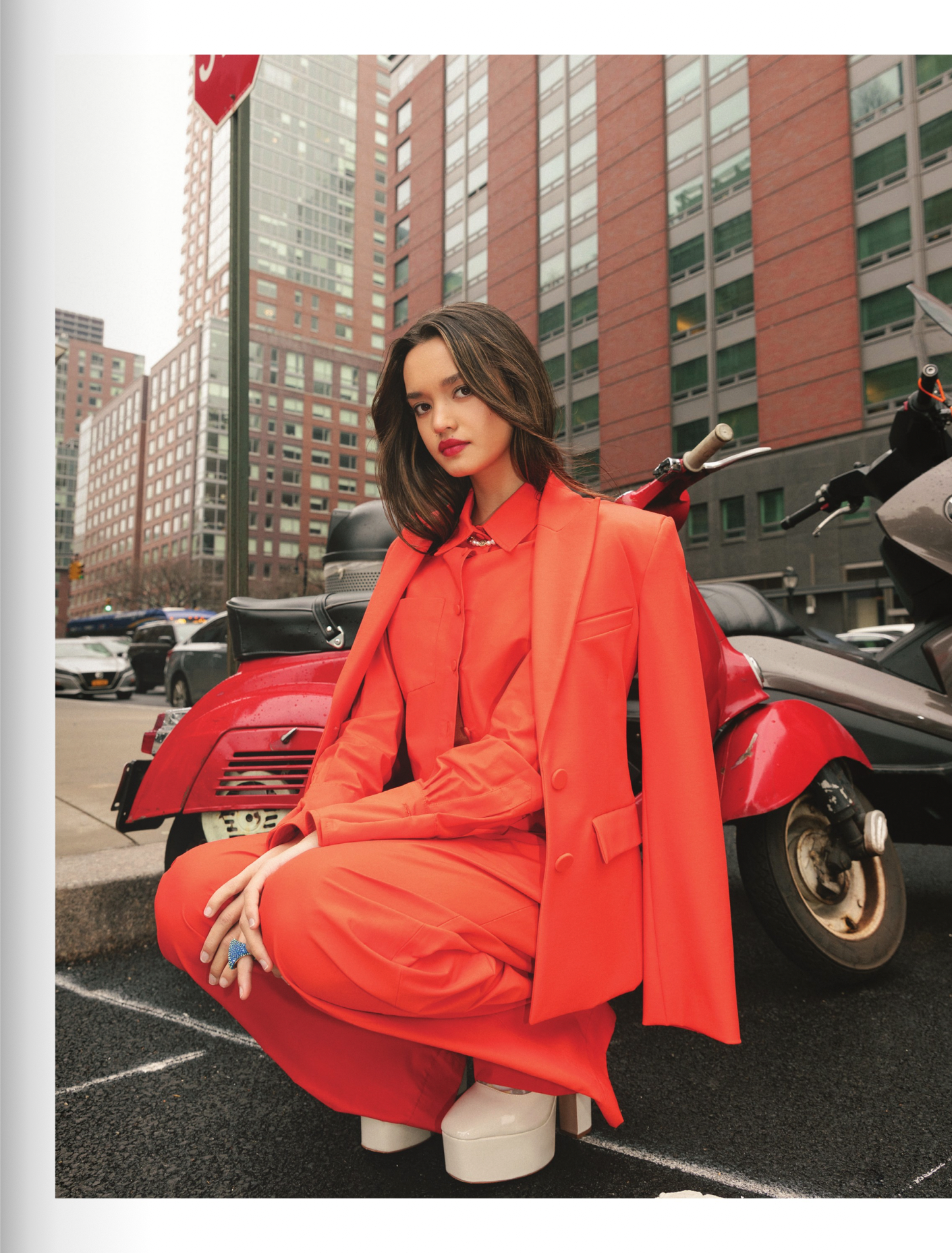 GR8T Magazine editorial retouch, Sophia Hammons portrait skin retouching
