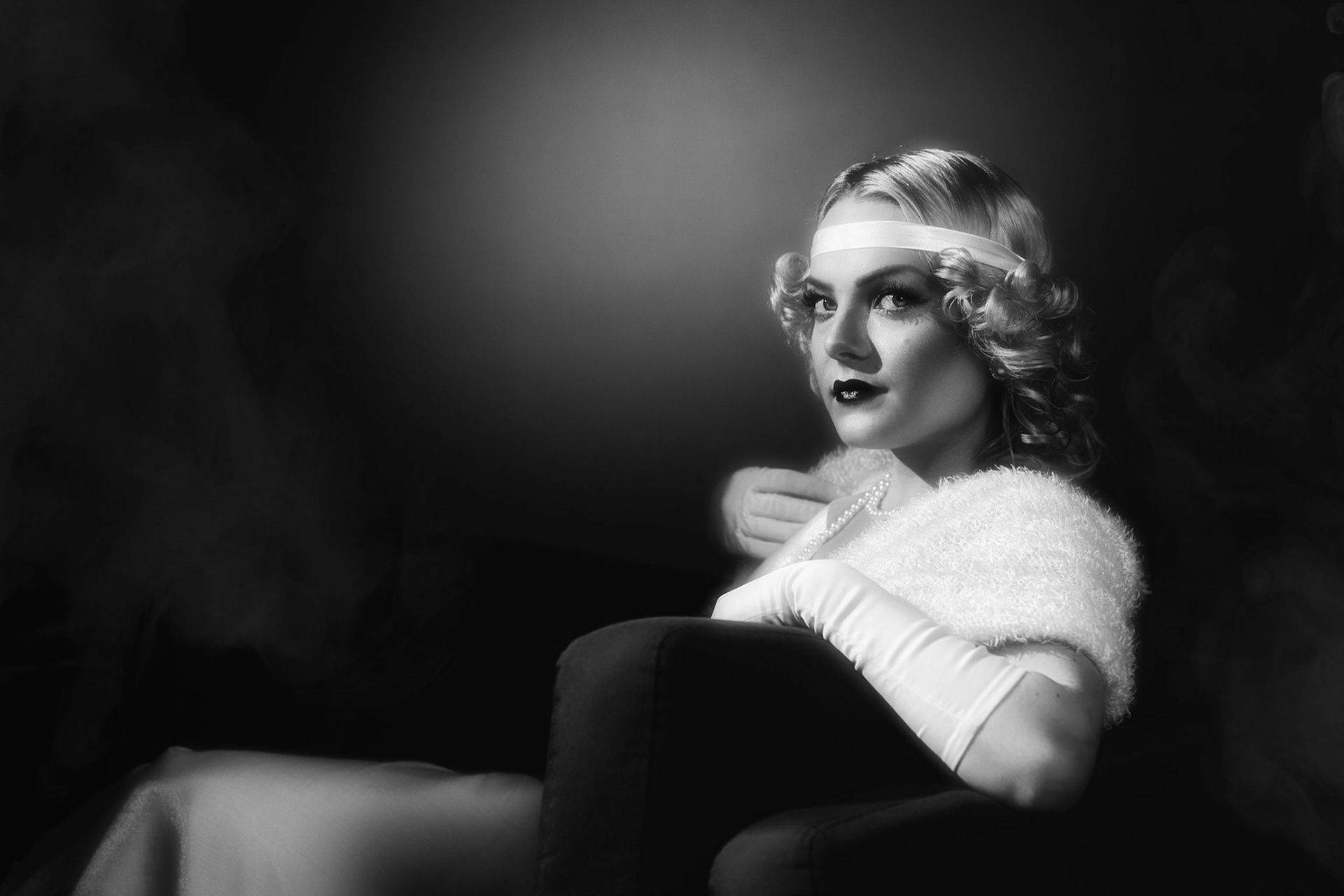 Model: Laura