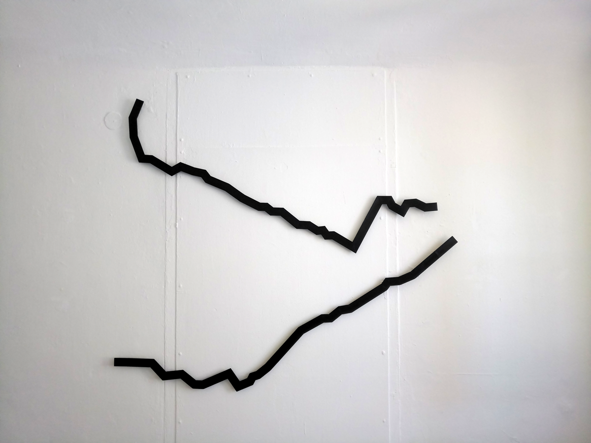 Holzinstallation: digitale Spuren