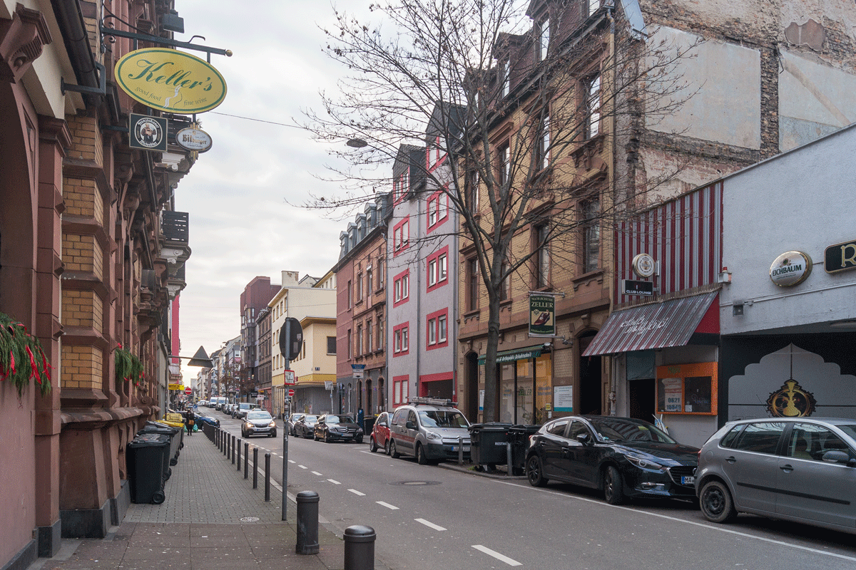 Richtung Paradeplatz