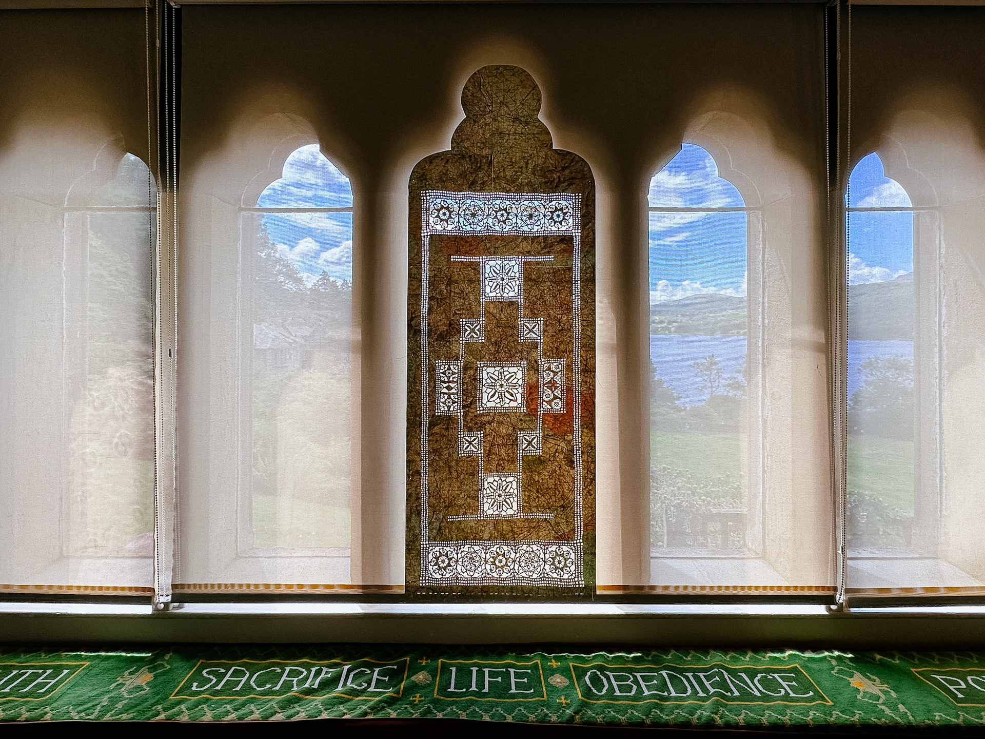 Big Paper Cuttings in Maps