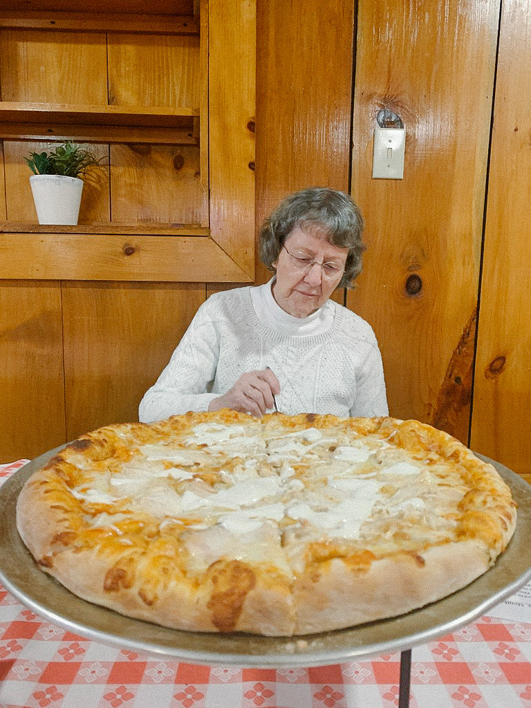 Mom and the Pizza iPhone