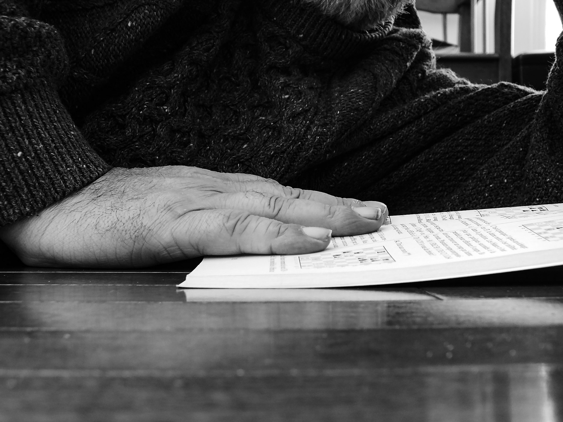 Moi main sur le livre