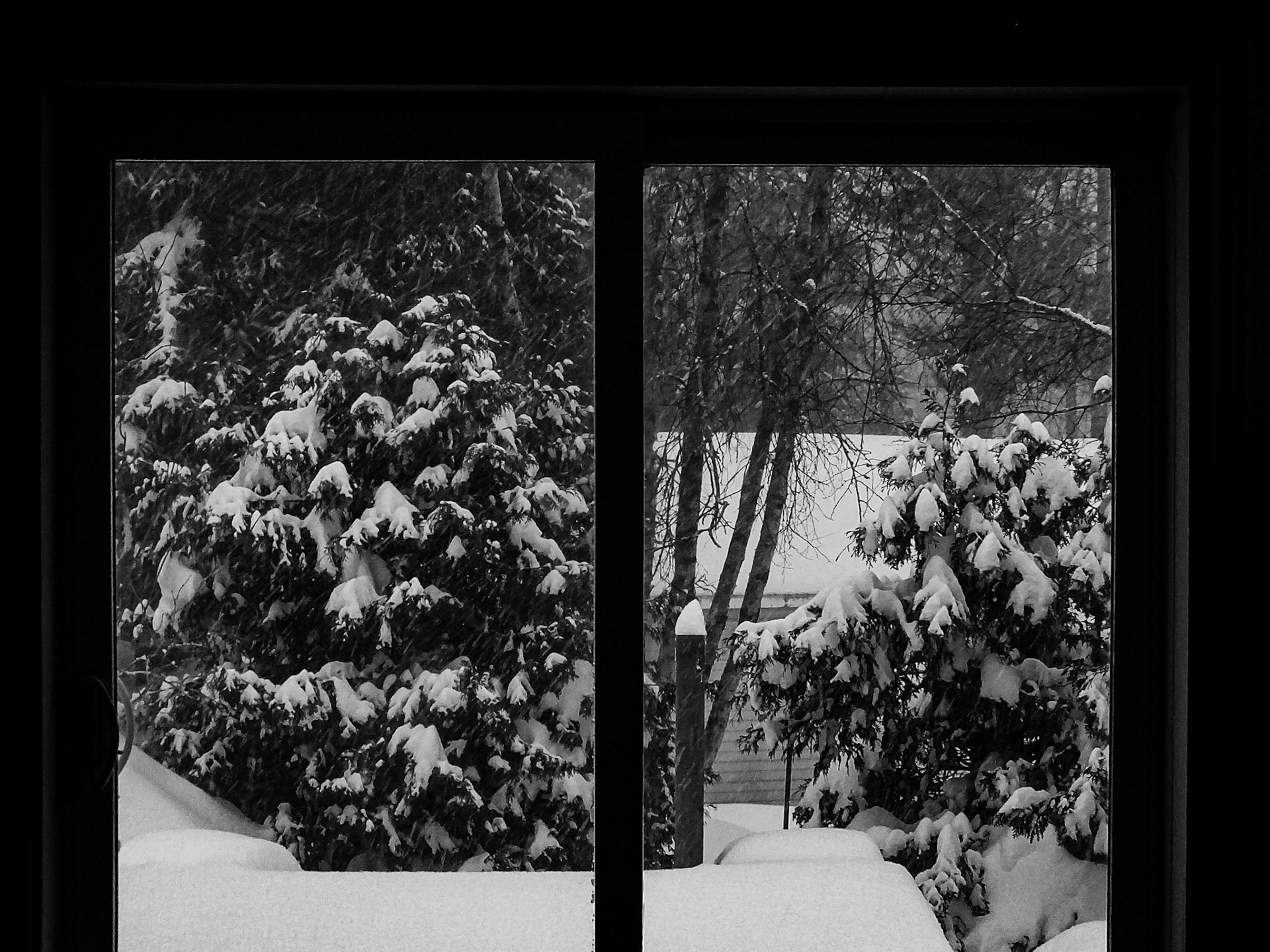 Par la porte en hiver