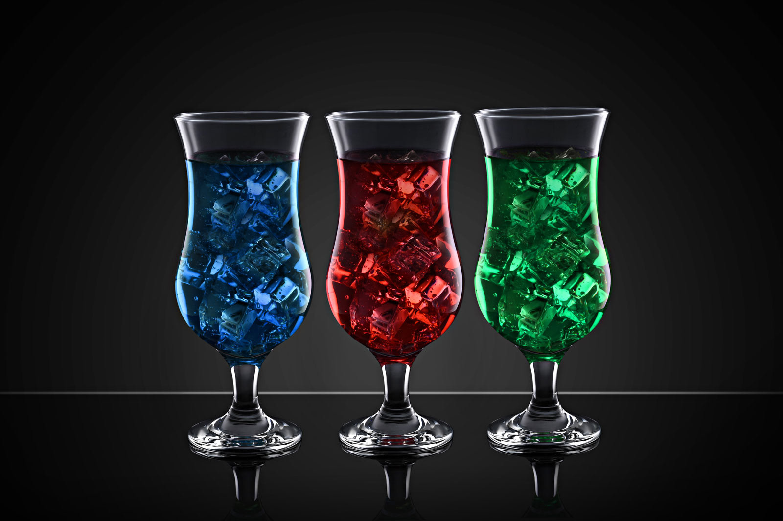 Drinkware product photography -  glass and beverages