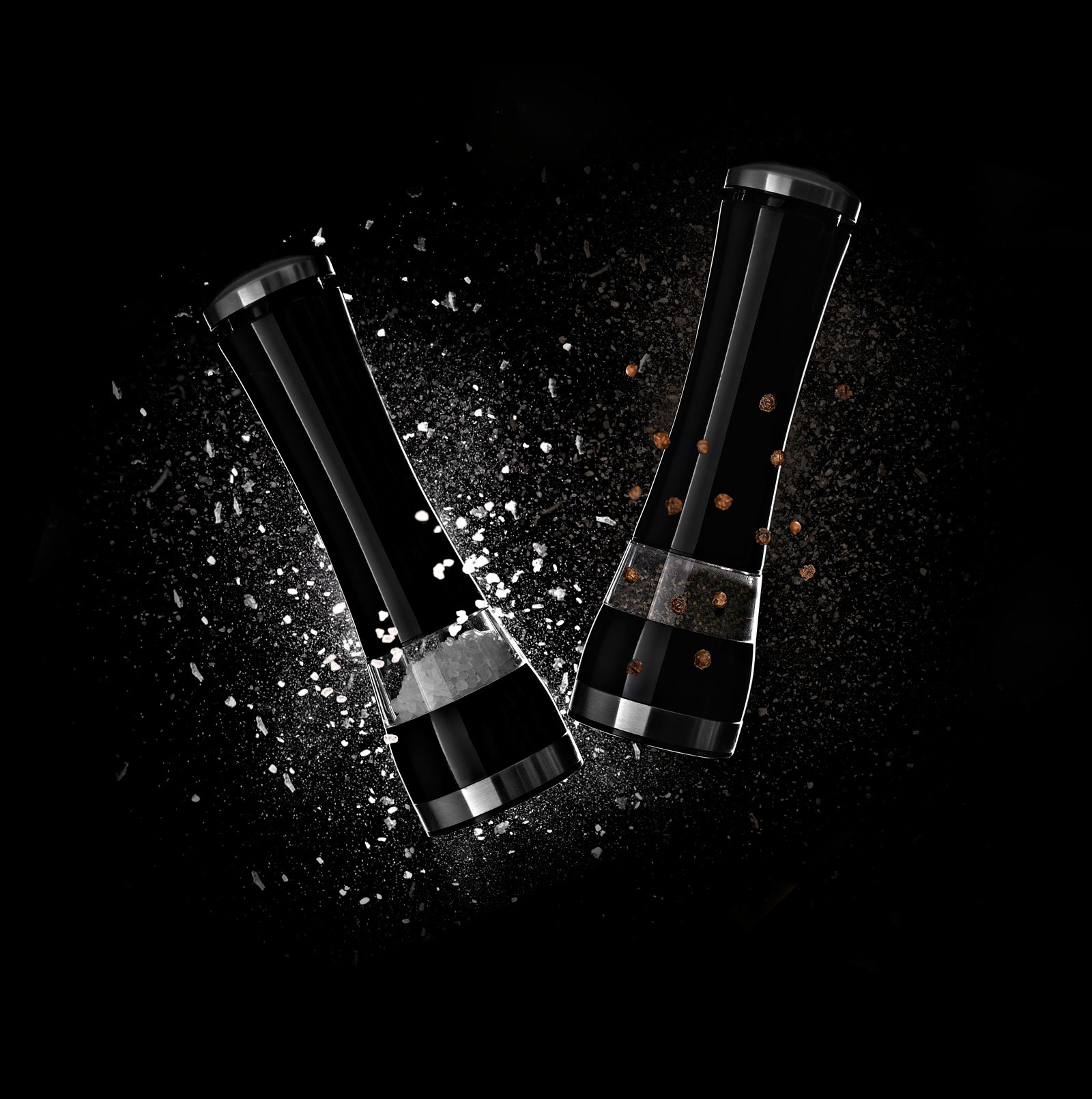 Slat and pepper explosion product photography