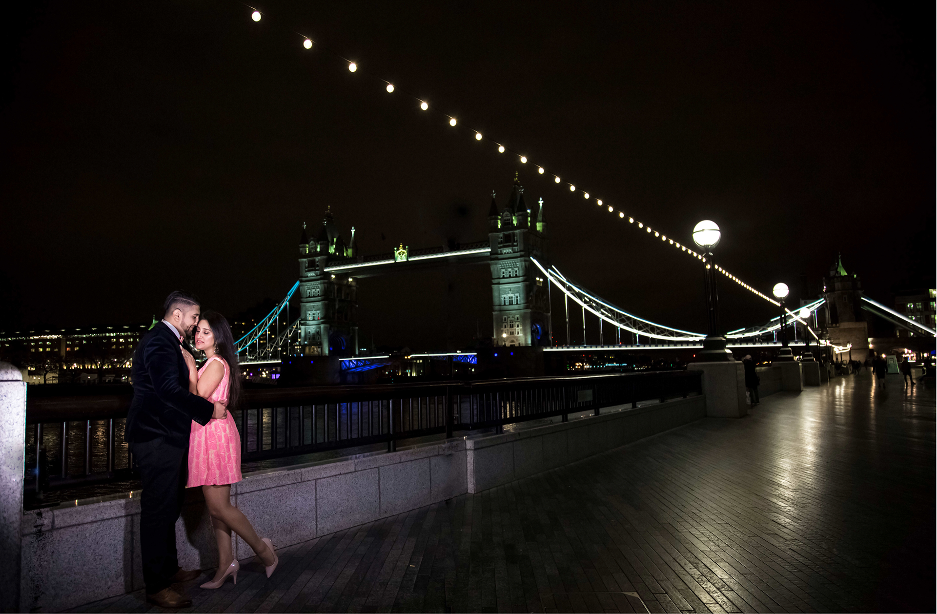 Pre Shoot Image of Bride and Groom  at Tower Bridge
