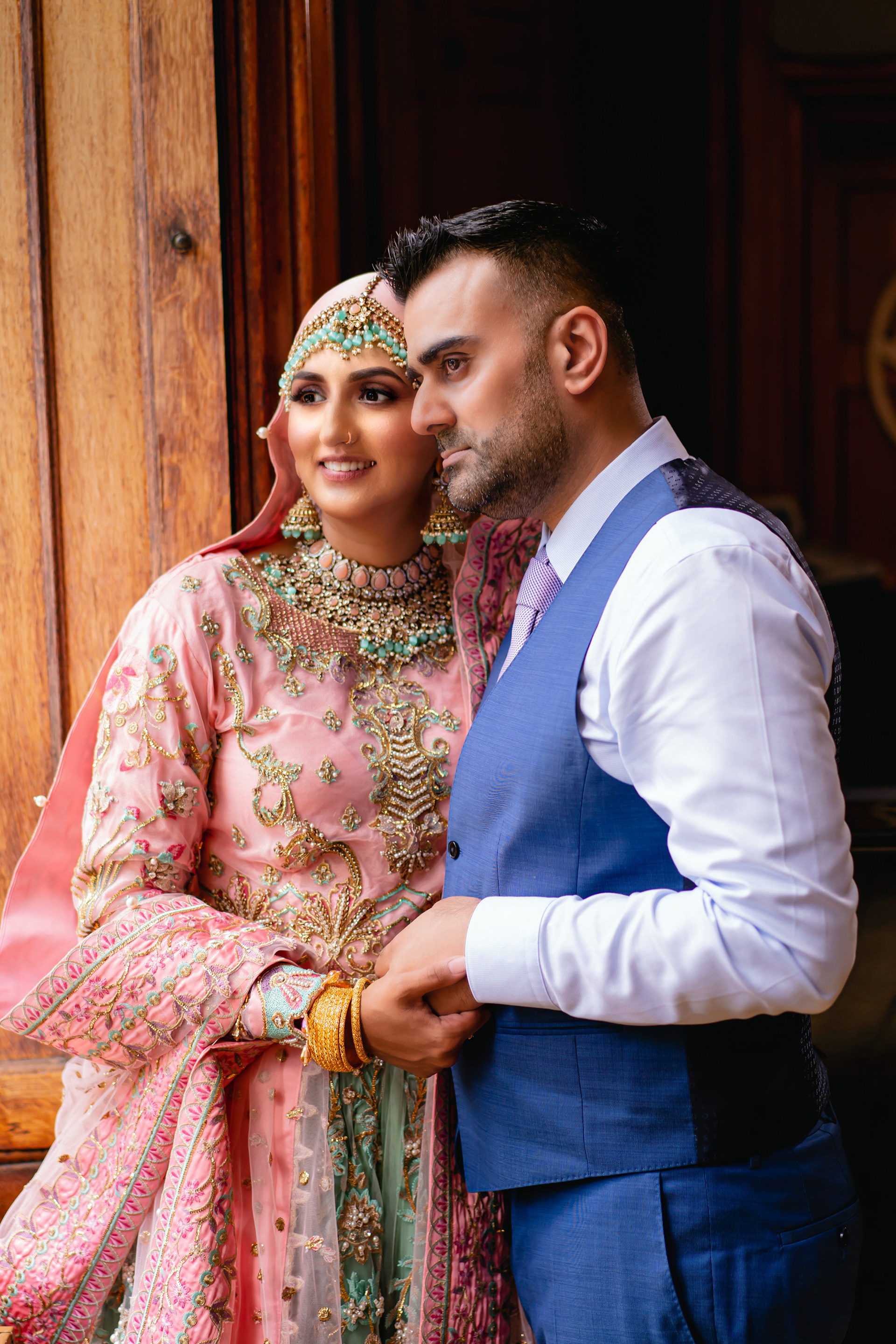 Nonsuch Mansion bride and groom portrait