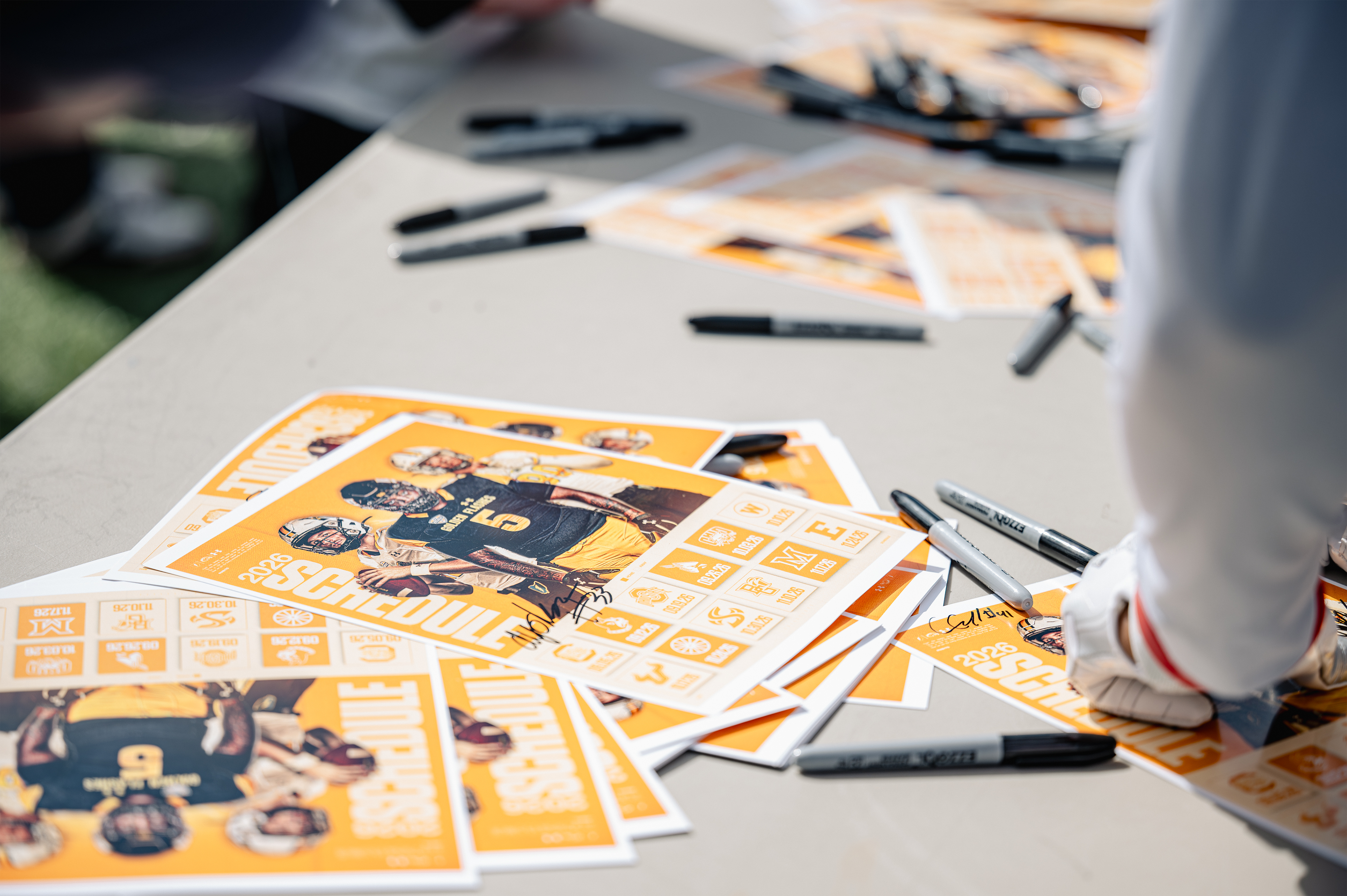 KIDS DAY AUTOGRAPH SIGNING (SOCIAL SIZE)
