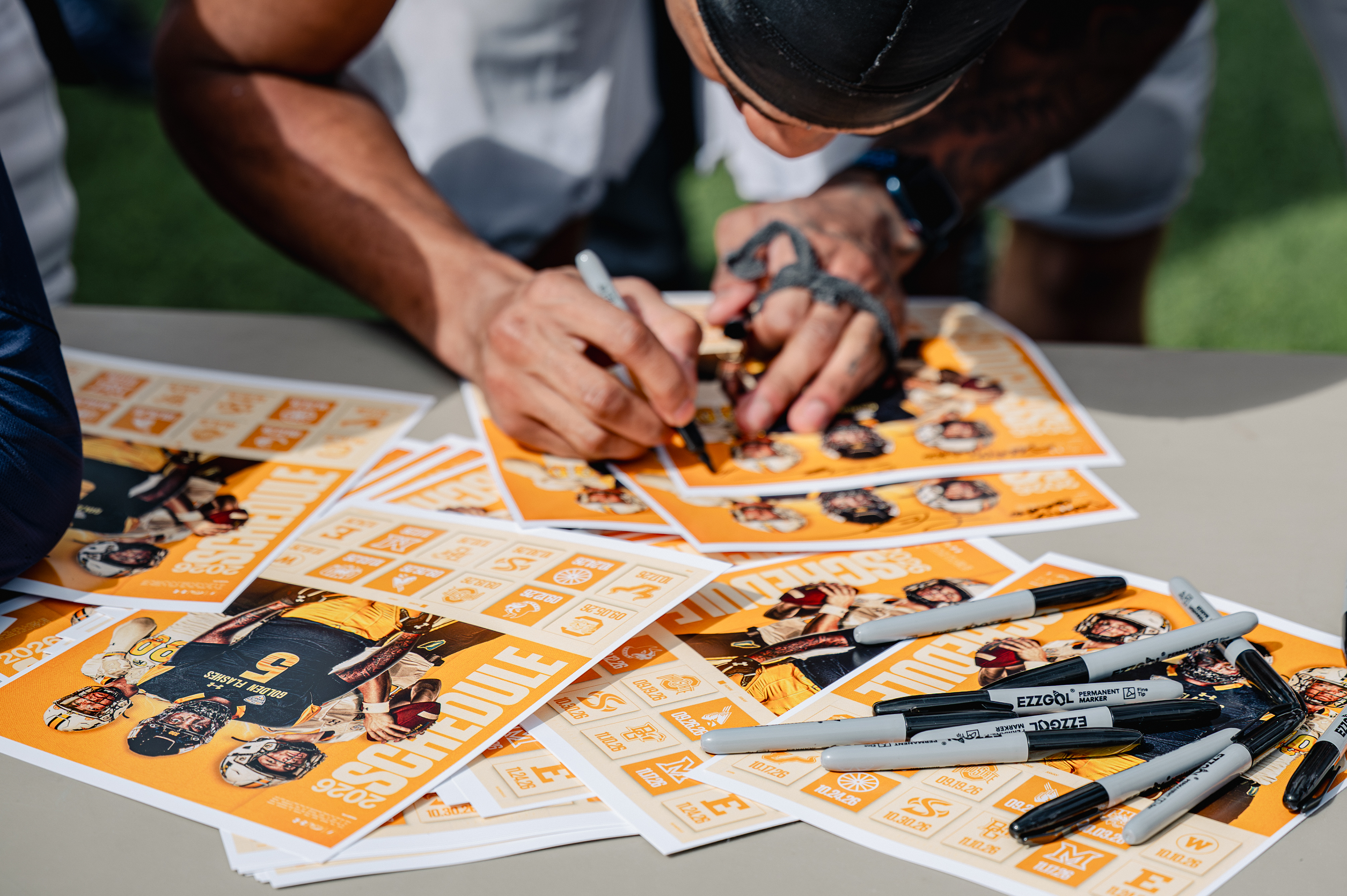 KIDS DAY AUTOGRAPH SIGNING (SOCIAL SIZE)