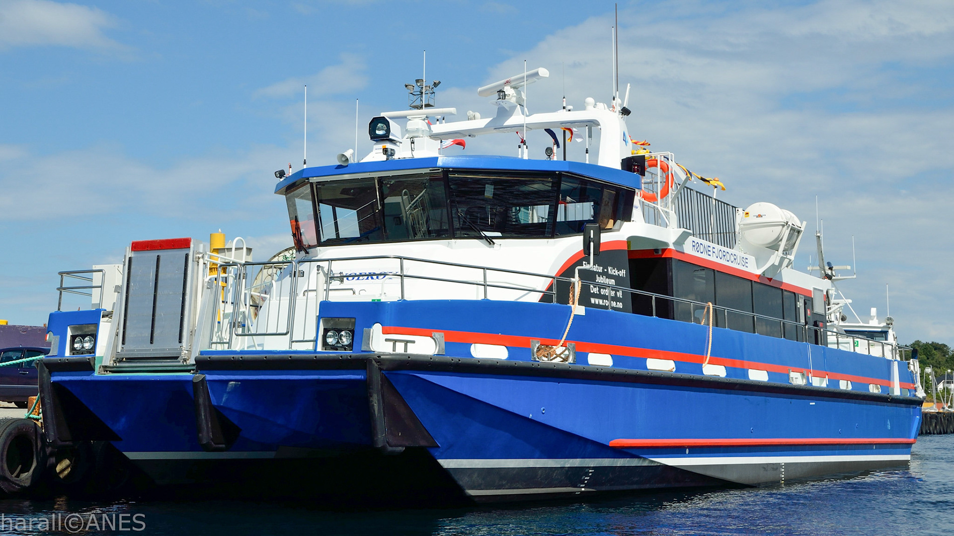 En flunk ny RygerØy til kai Stavanger 2013