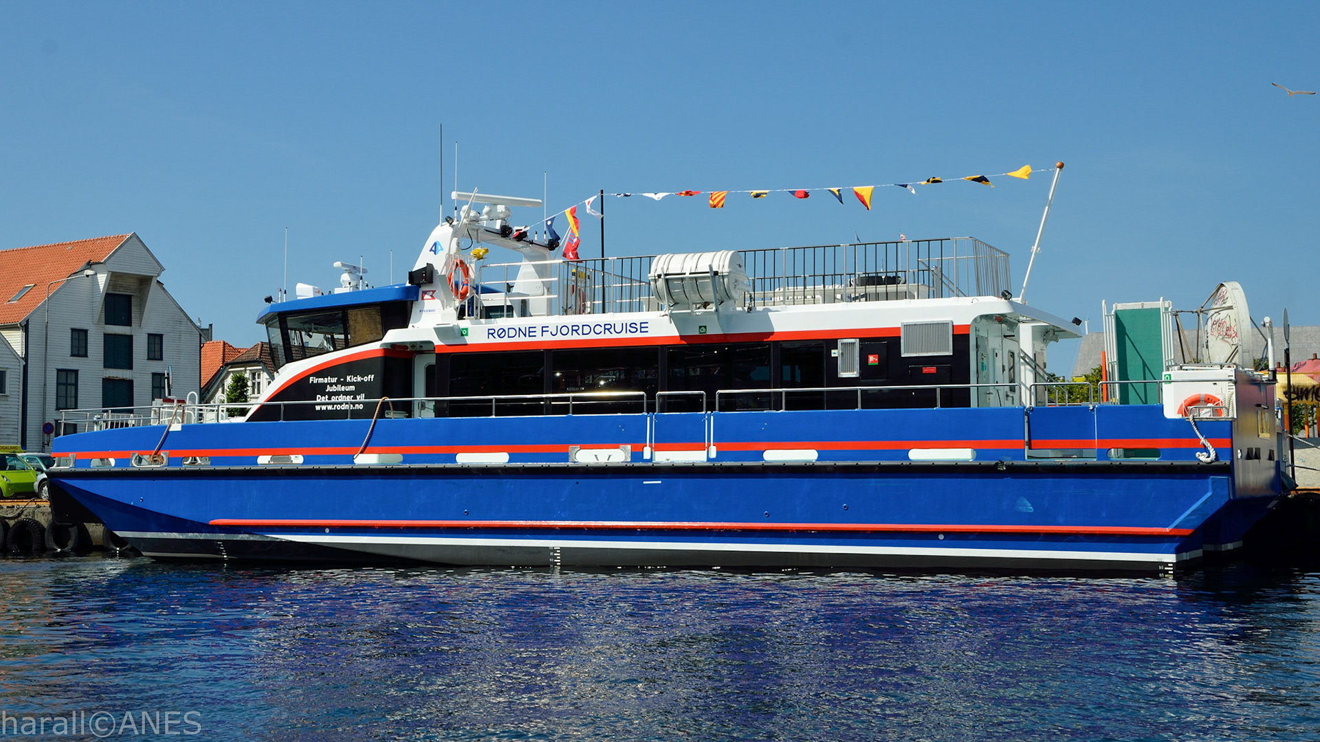 En flunk ny RygerØy til kai Stavanger 2013