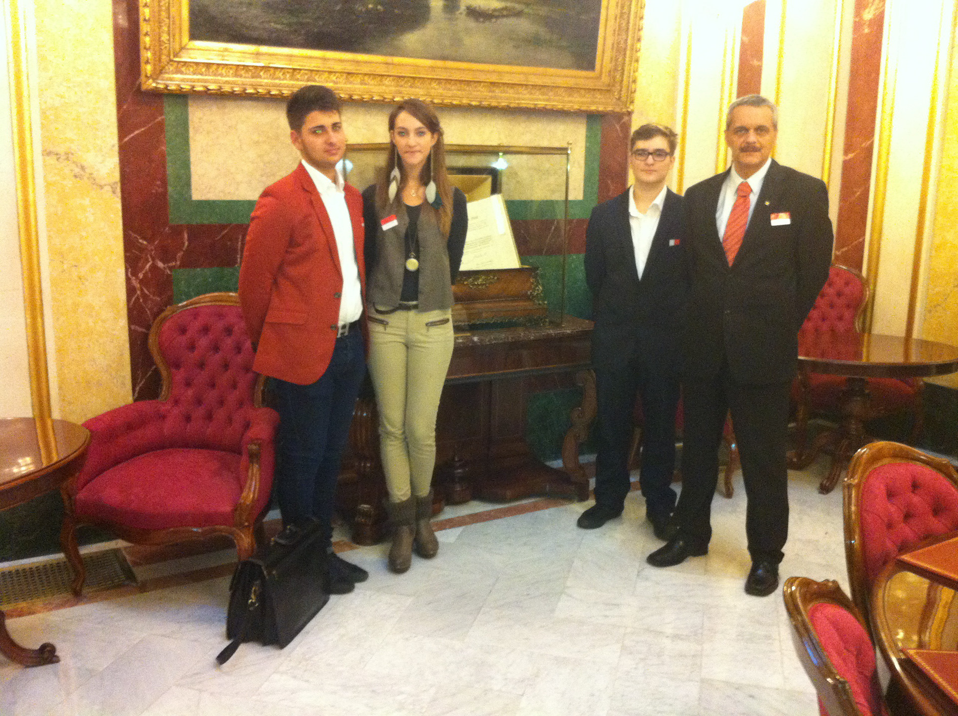 CLUBUL VIITORILOR DIPLOMATI MADRID 