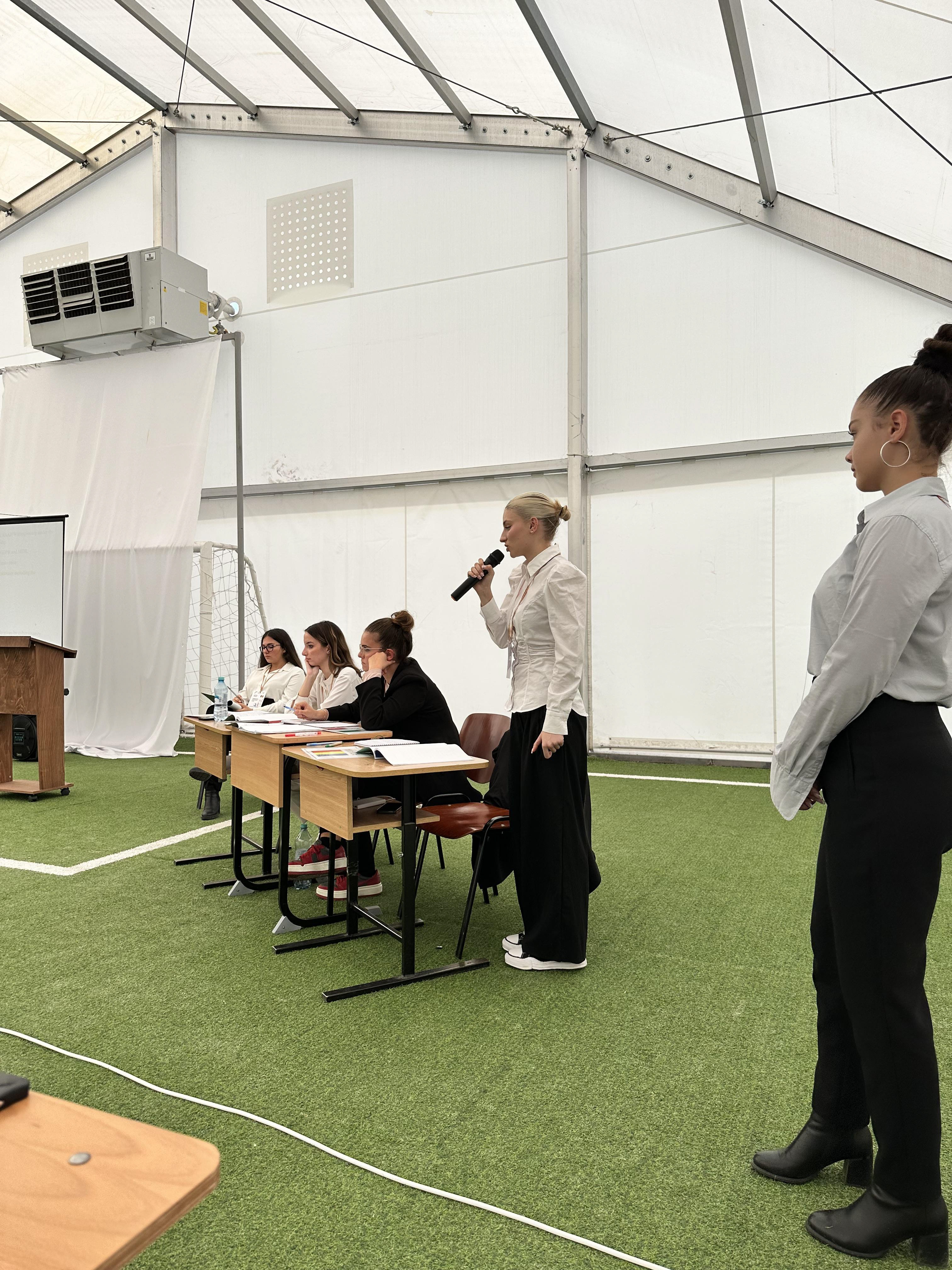 CONGRESUL CLUBUL VIITORILOR DIPLOMATI