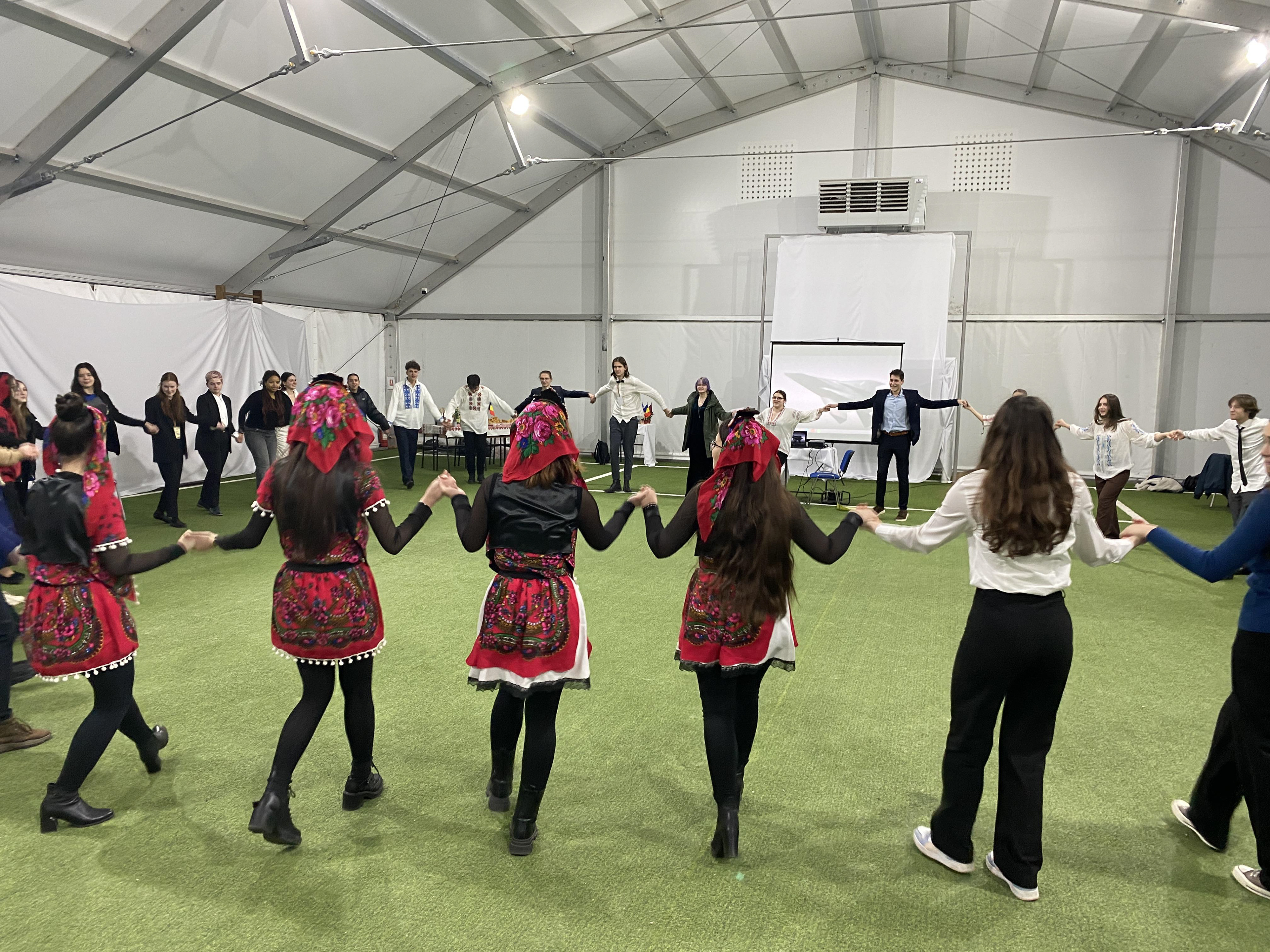 CONGRES CLUBUL VIITORILOR DIPLOMATI
