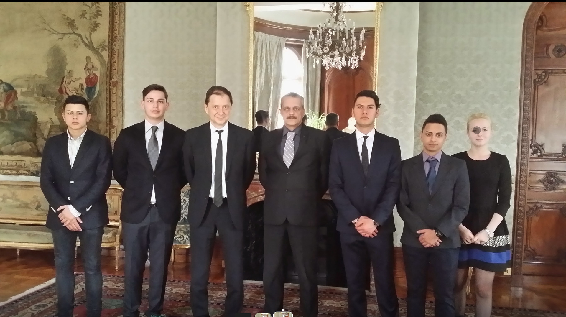 CLUBUL VIITORILOR DIPLOMATI ETAPA PARIS 