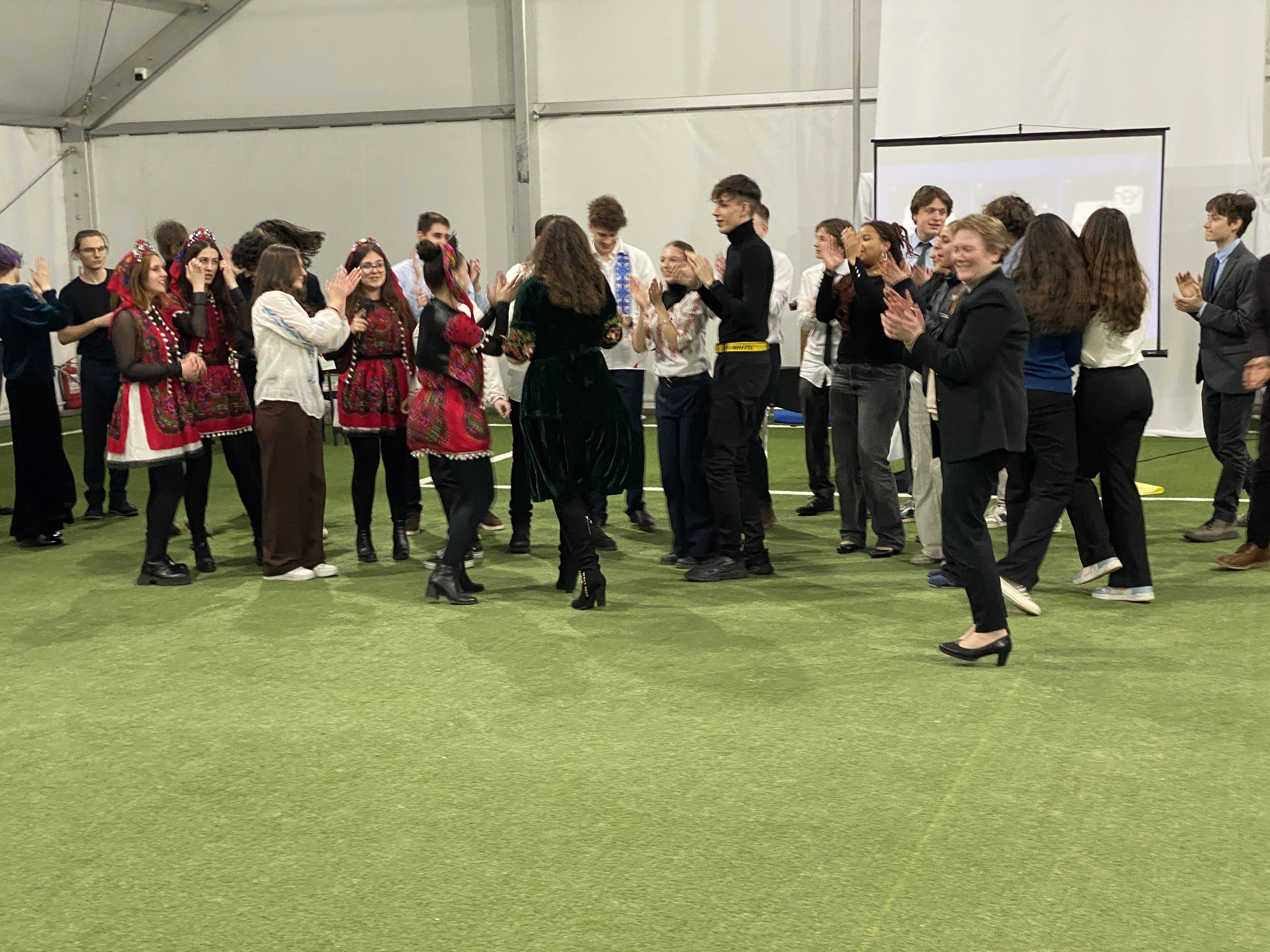CONGRESUL CLUBUL VIITORILOR DIPLOMATI