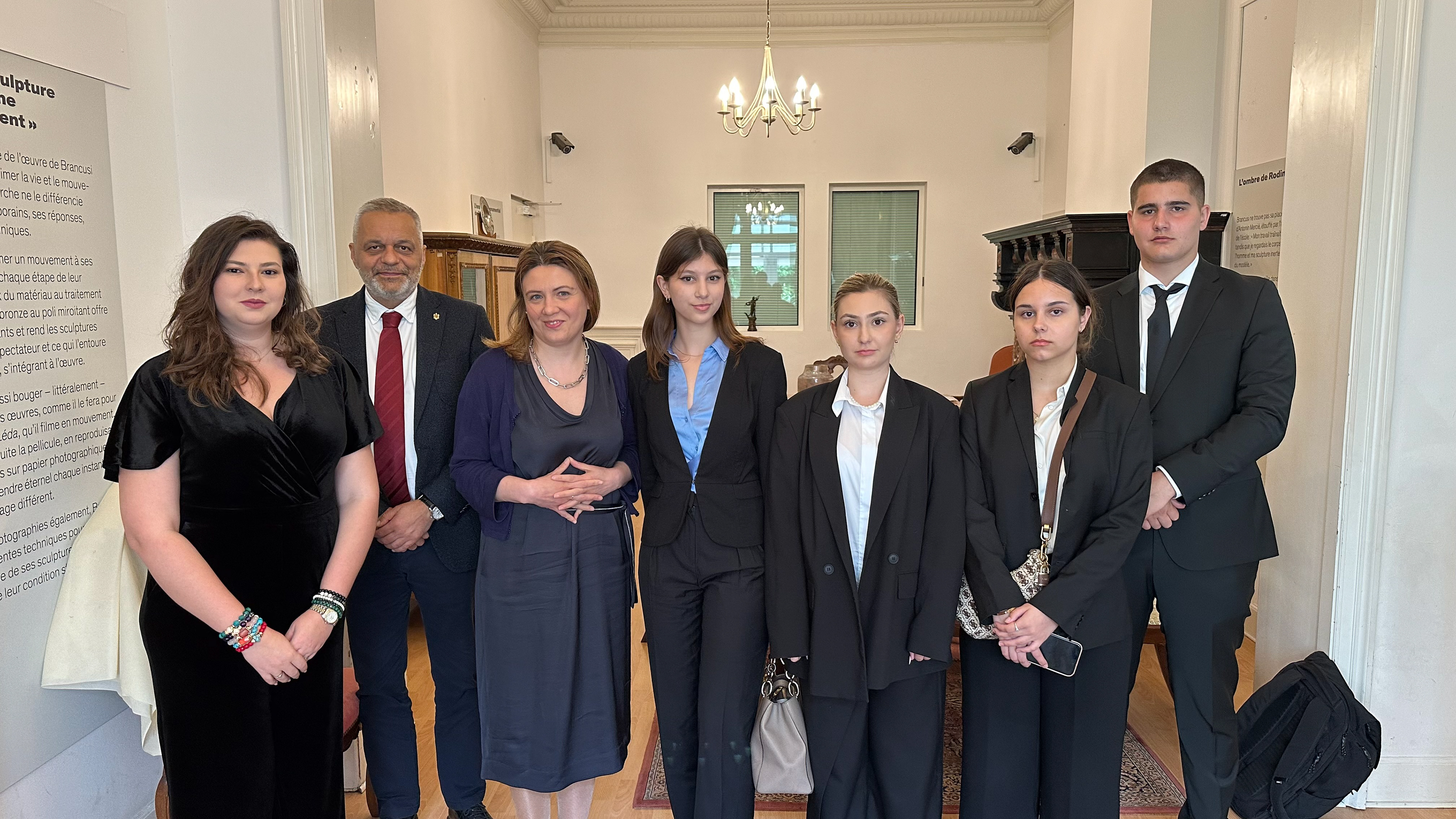 CLUBUL VVIITORILOR DIPLOMATI BRUSSELS