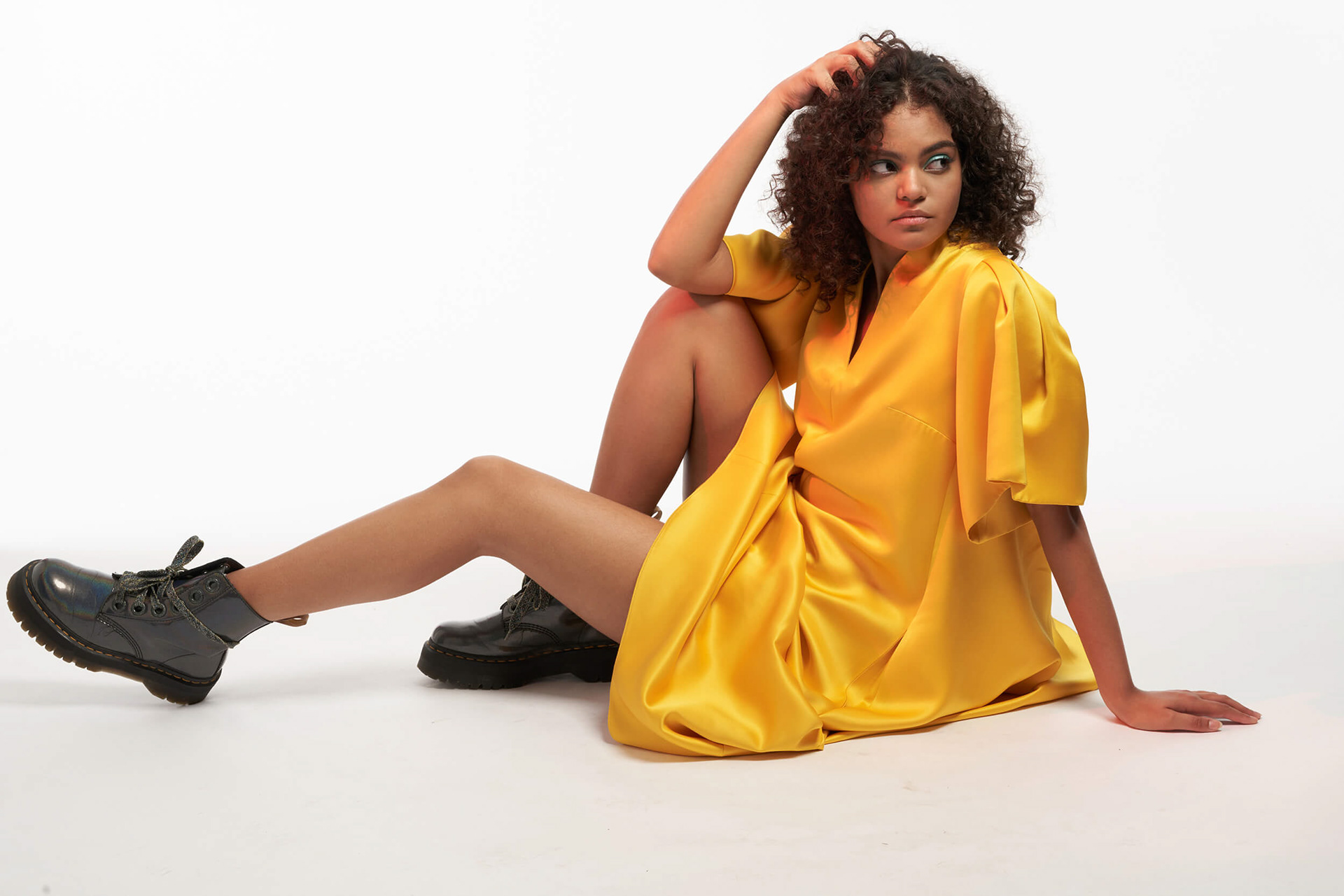 Model: Jessie (@honeyperspective)