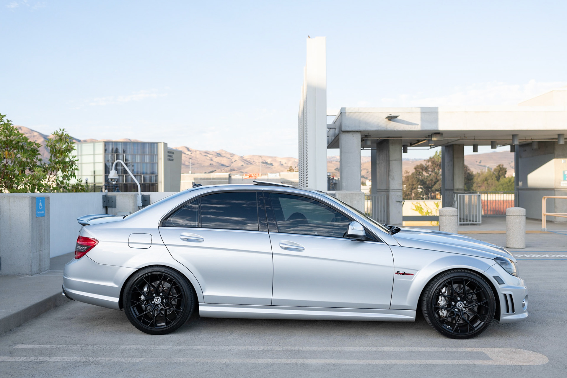 Mercedes-Benz AMG C63