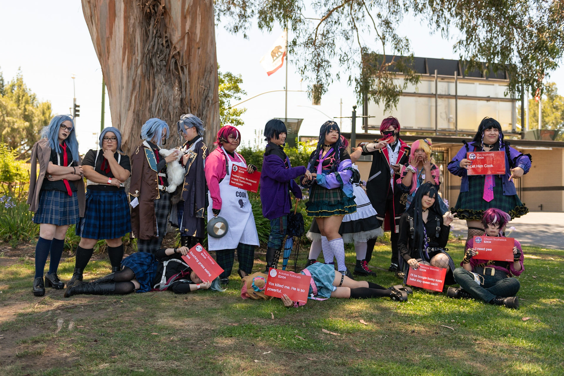 VTubers cosplayers at Anime Impulse