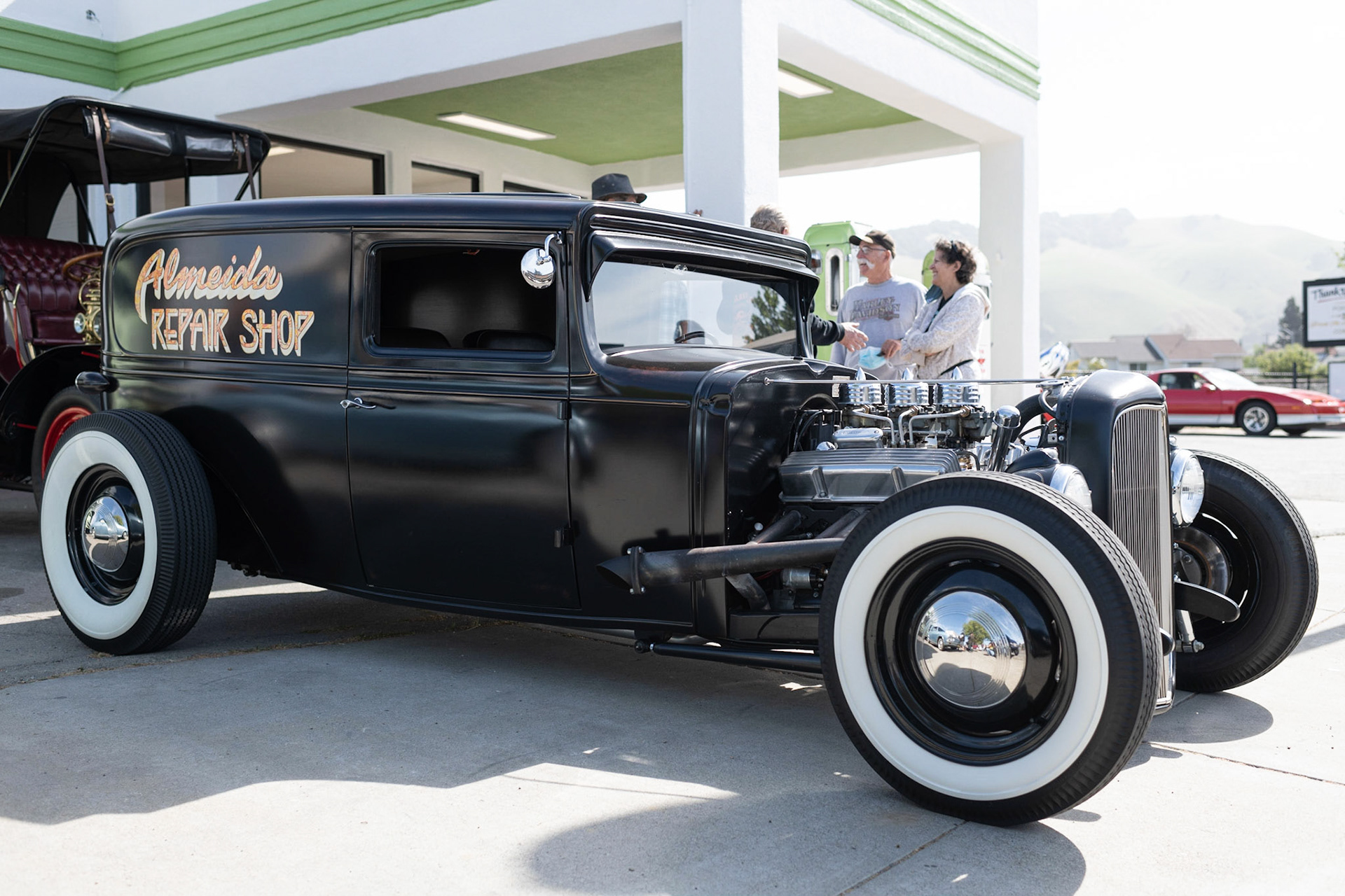 1932 Chevrolet Sedan Hot Rod Almeida Repair Shop