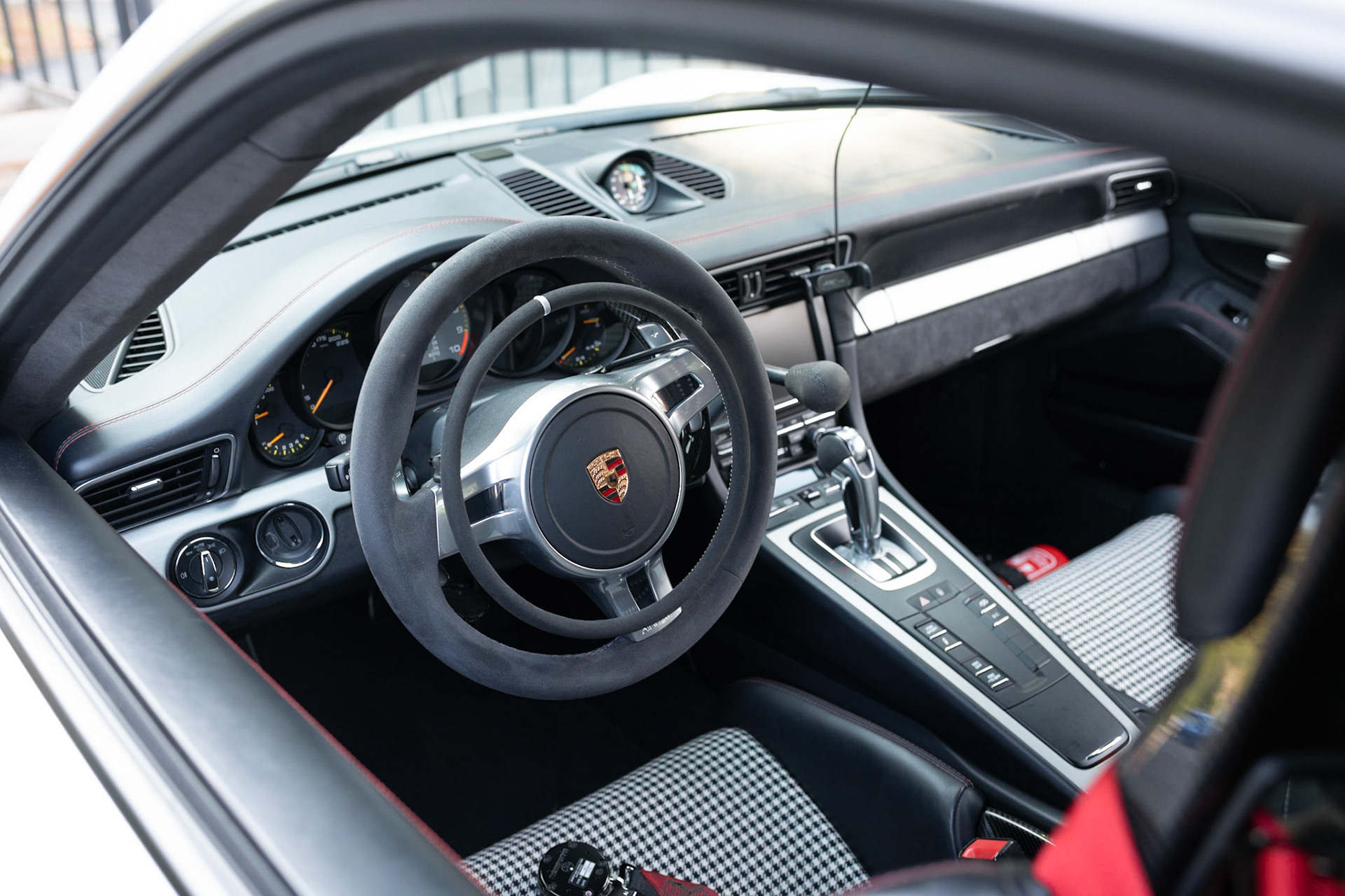 Porsche GT3 with adapted steering