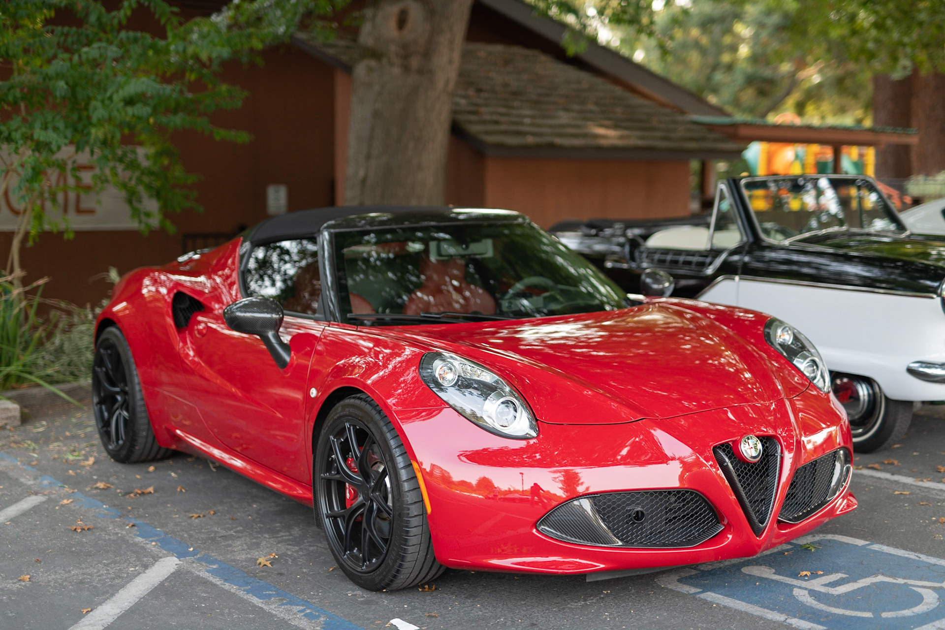 Alfa Romeo 4C @henry_blackzed