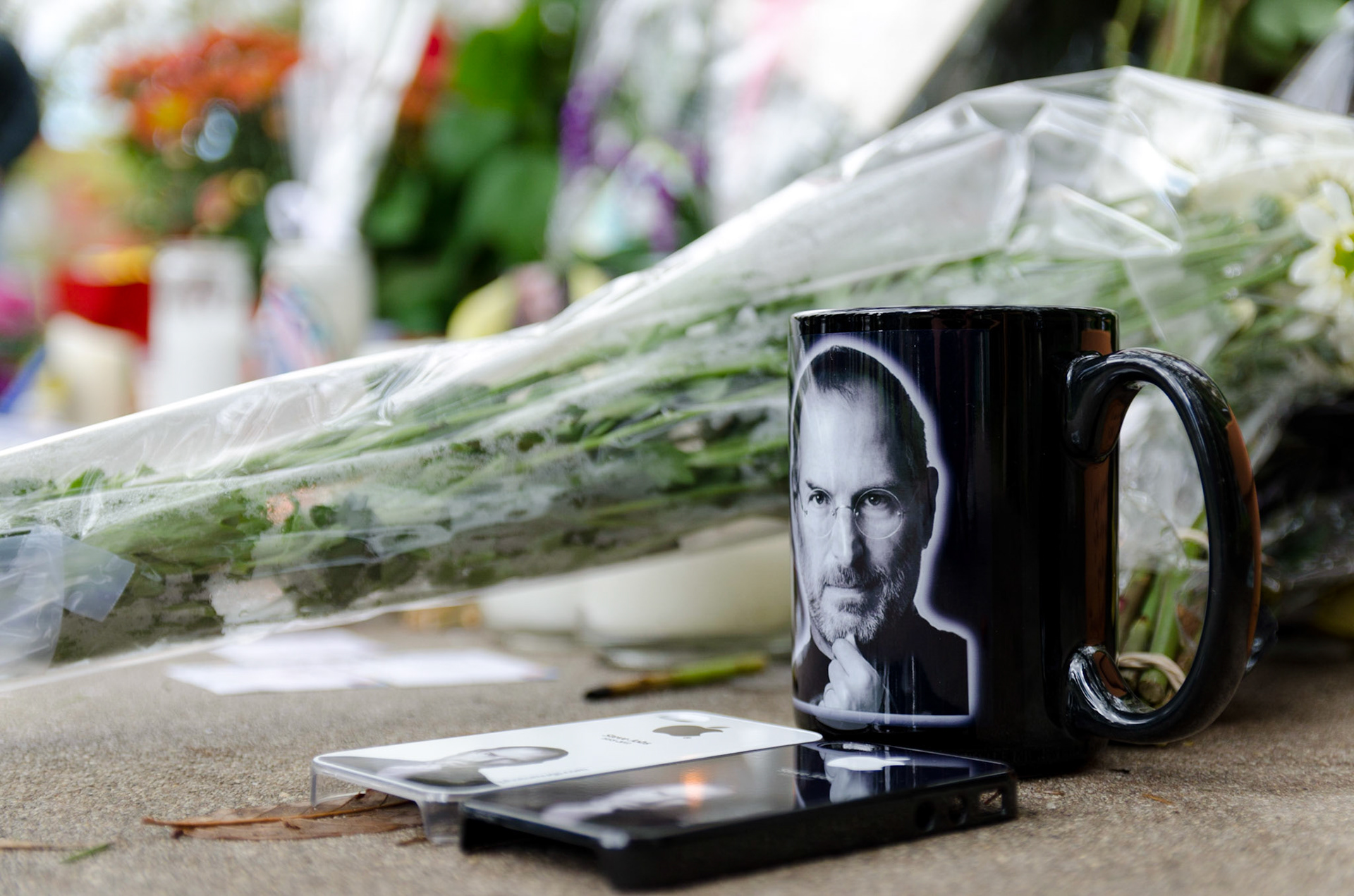 Steve Jobs Impromptu Memorial