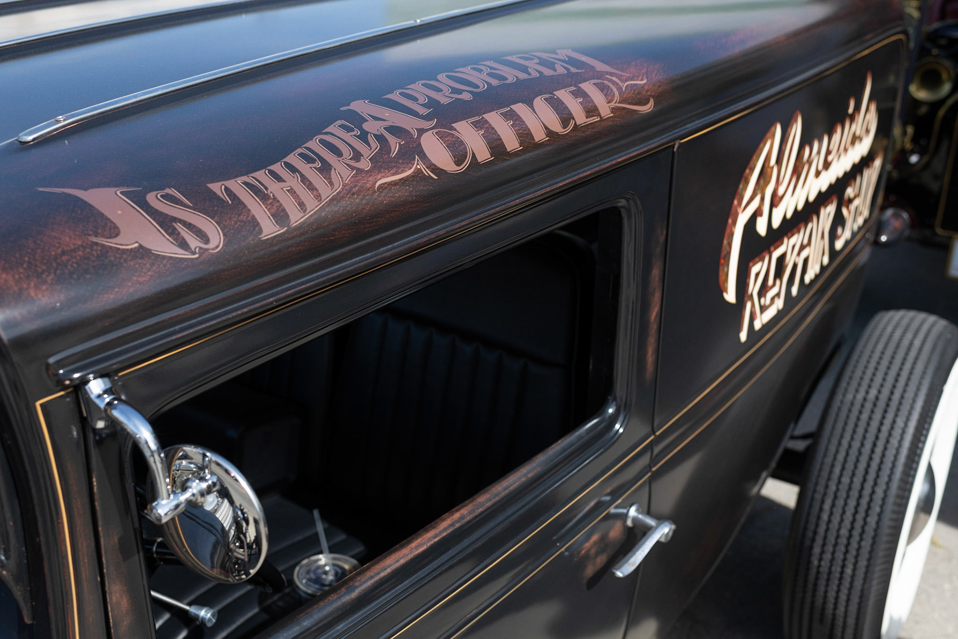 1932 Chevrolet Sedan Hot Rod Almeida Repair Shop