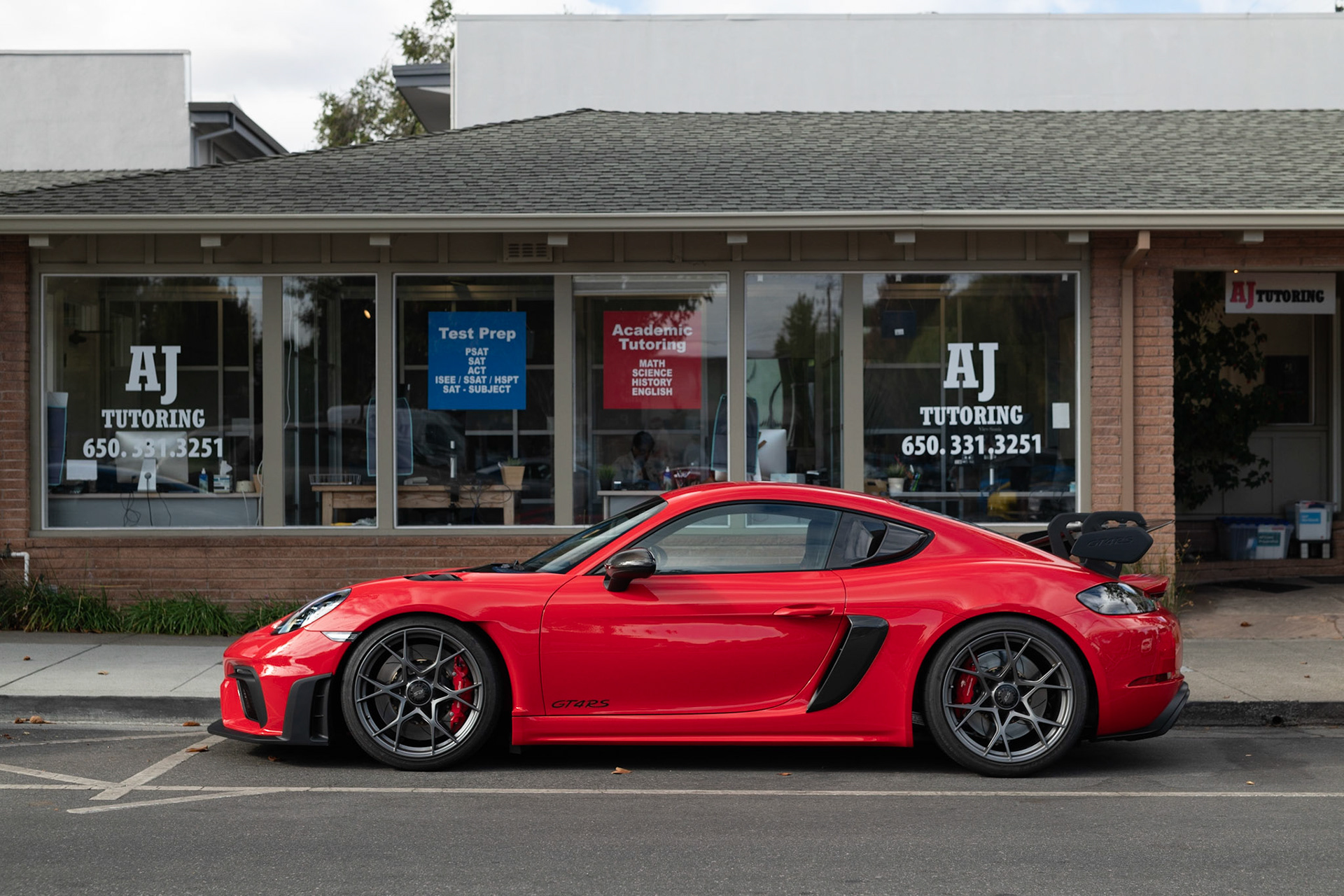 Porsche GT4RS
