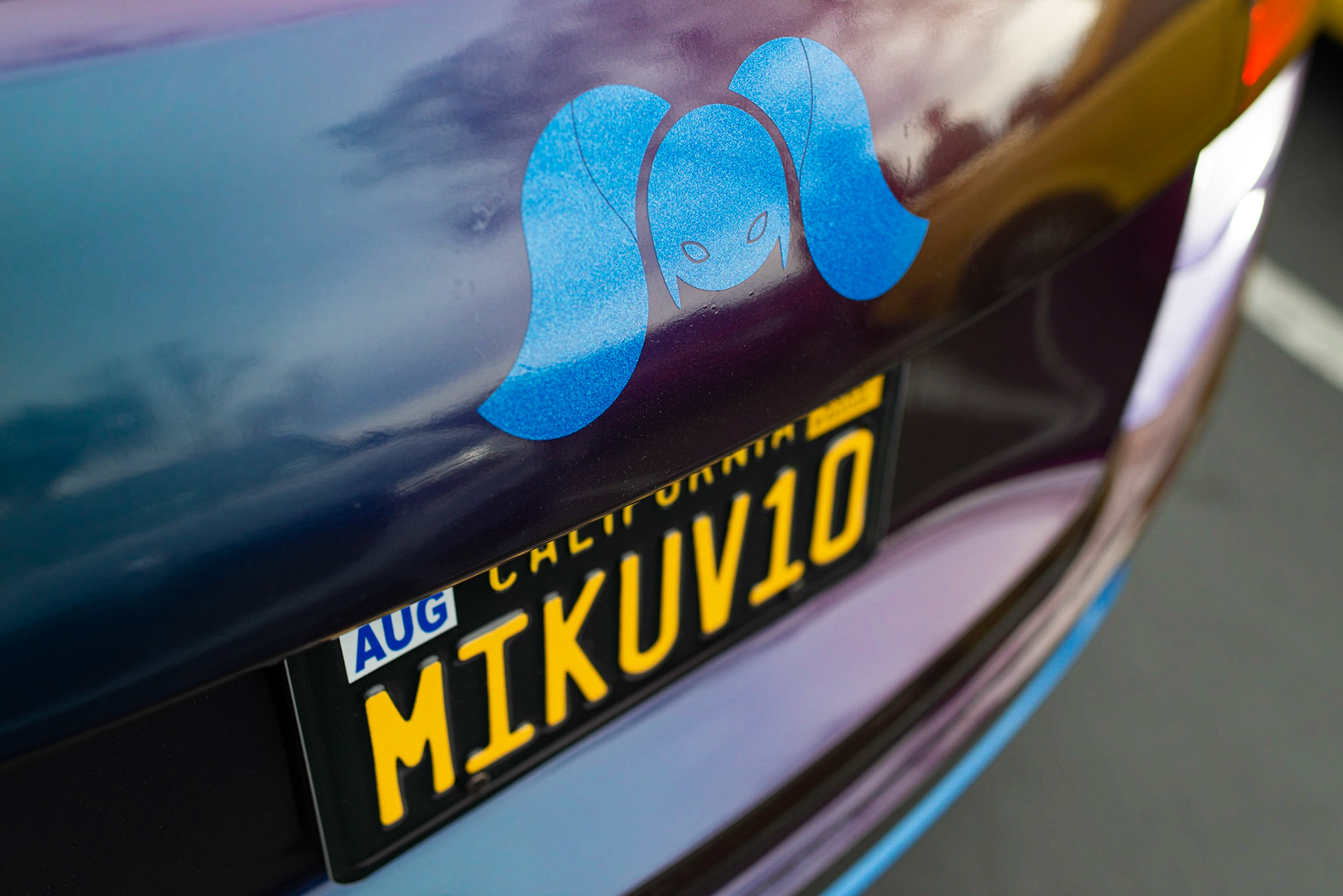 @mikuv10