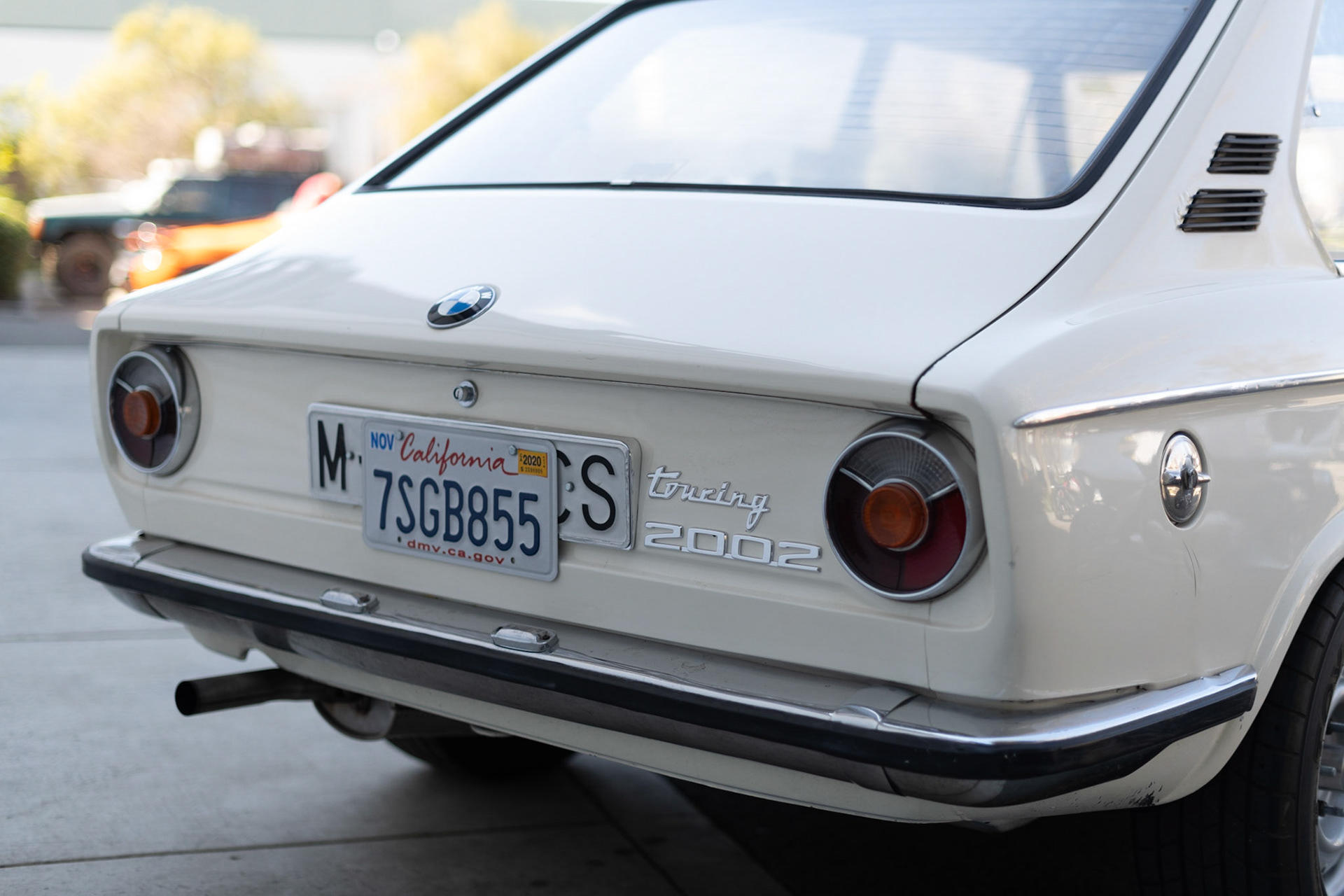 BMW Touring 2002 and Triumph Thruxton 1200R