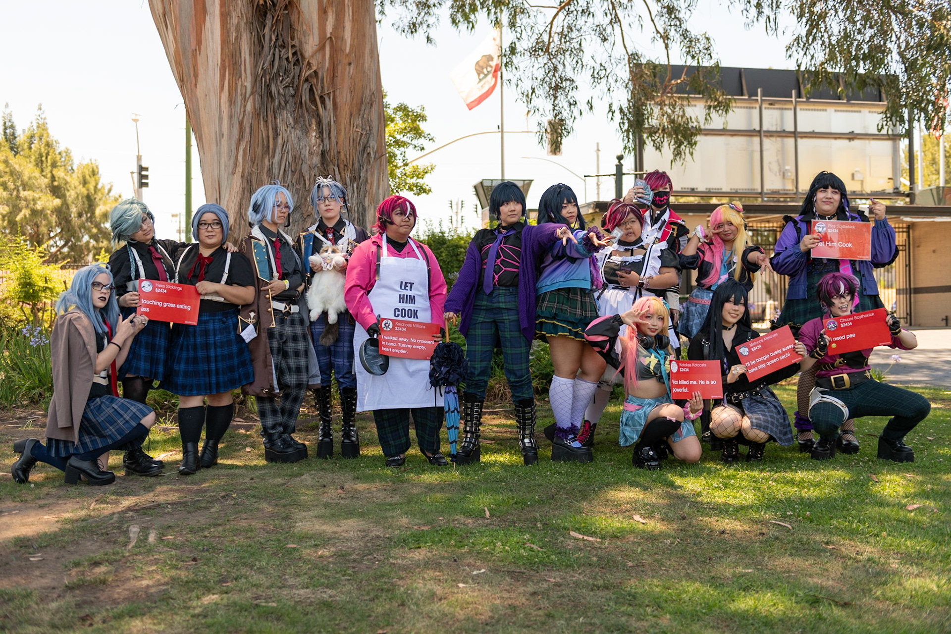 VTubers cosplayers at Anime Impulse