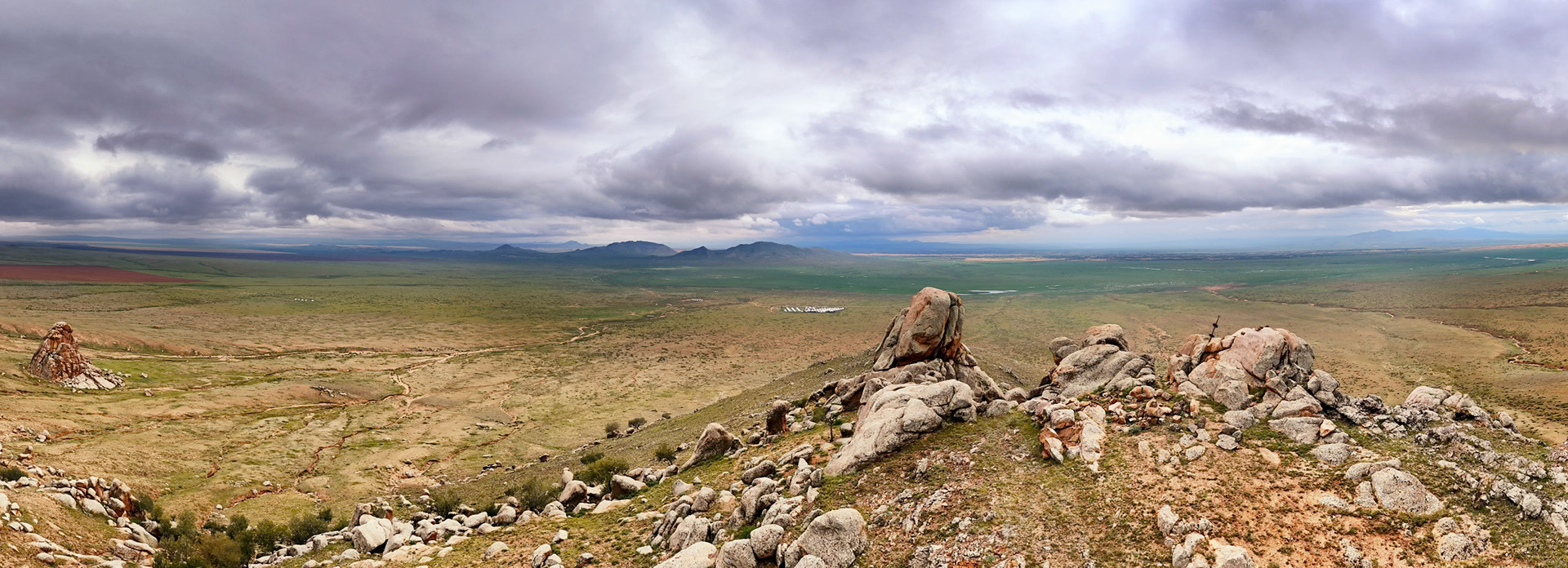 Vue panoramique de la steppe au petit Gobi