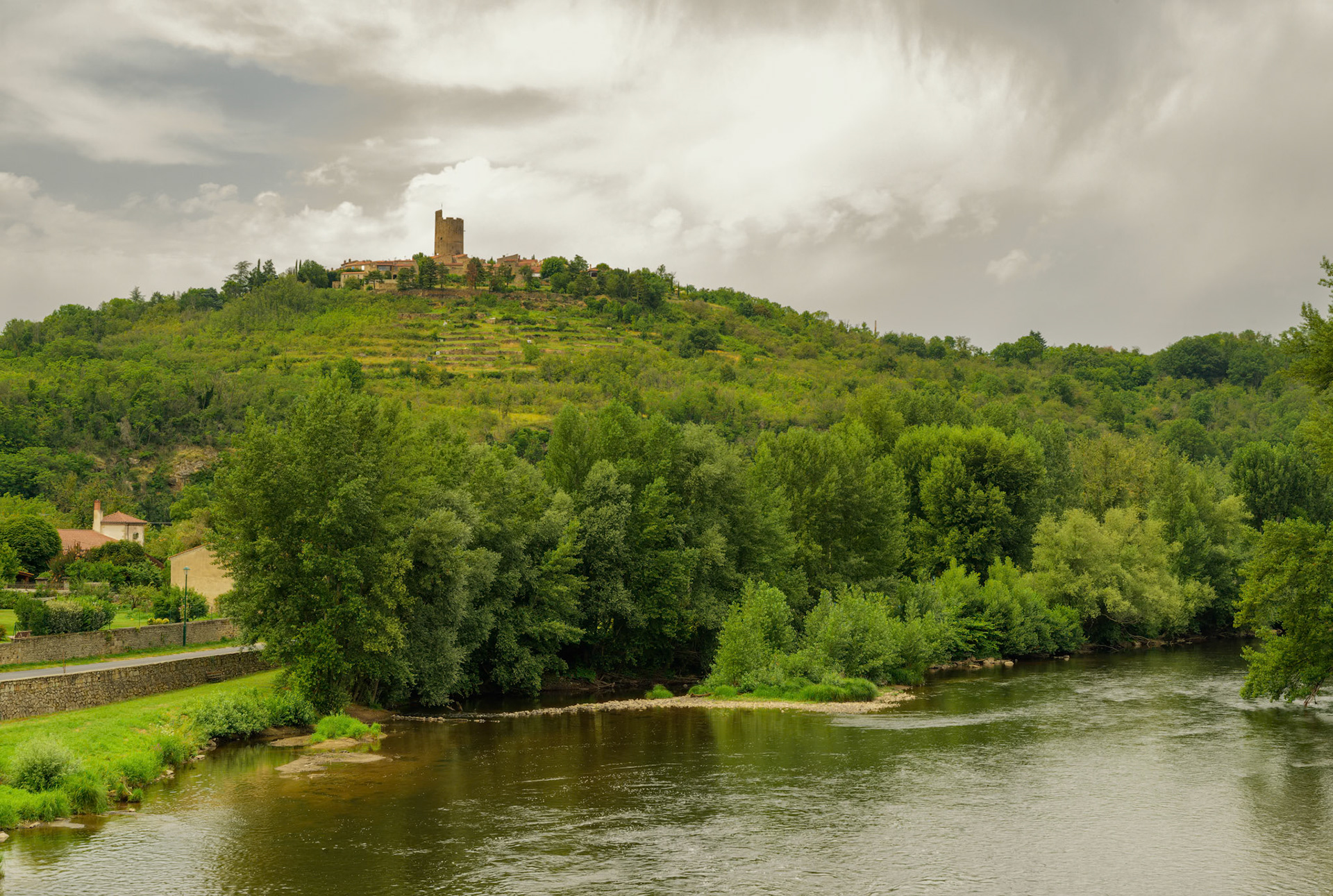 Donjon de Montpeyroux