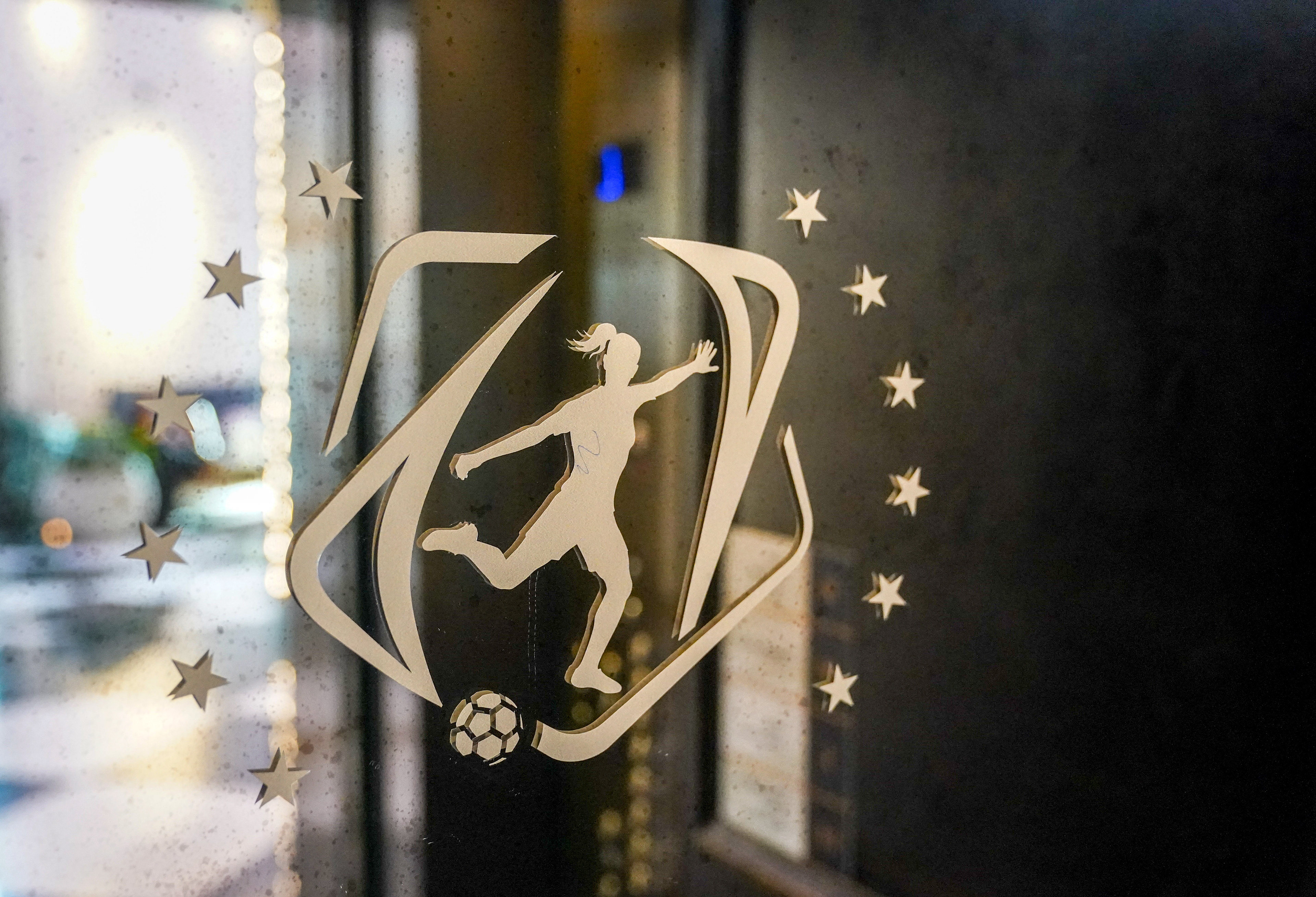 Elevator mirror decal
