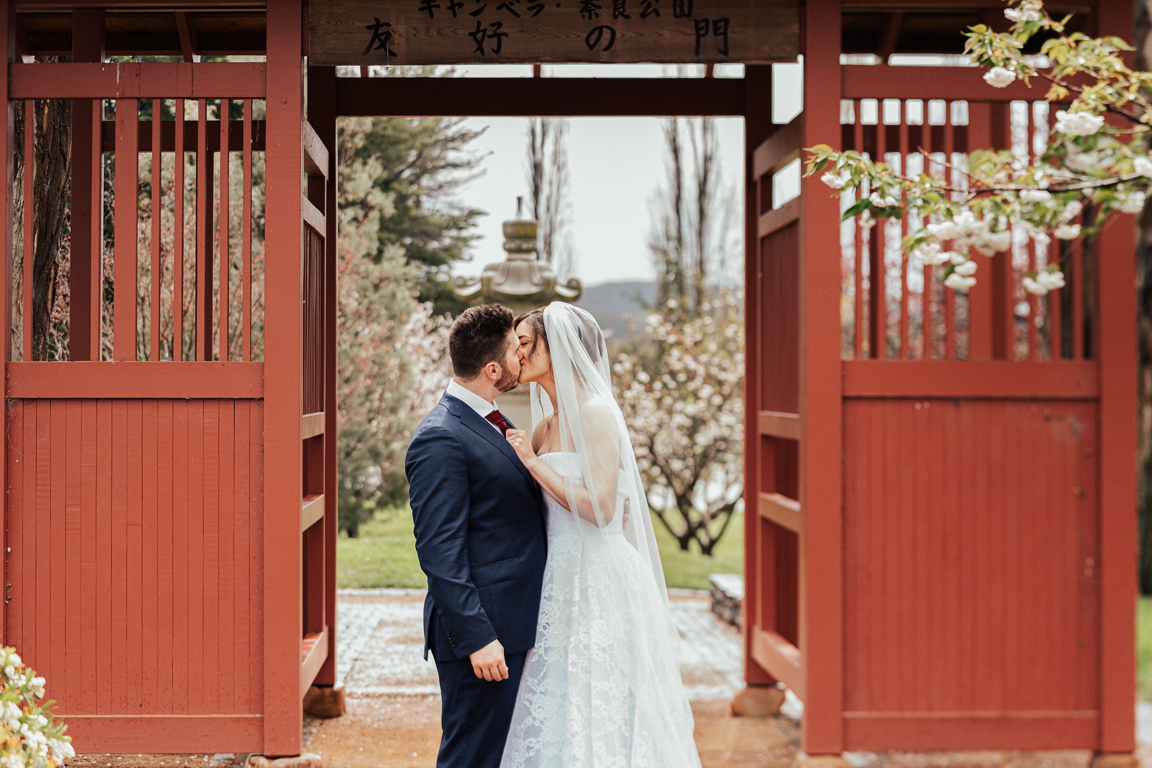 Canberra wedding photography in Lennox Garden