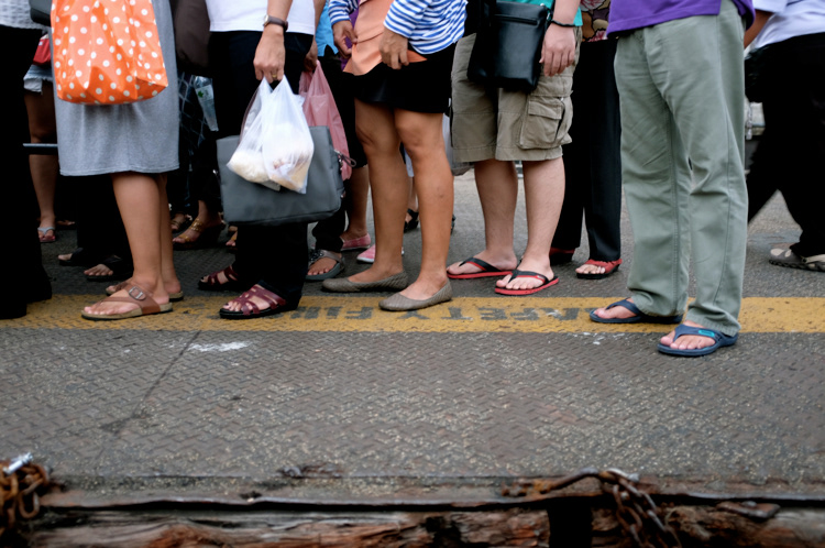 Waiting in line (Bangkok, Thailand)