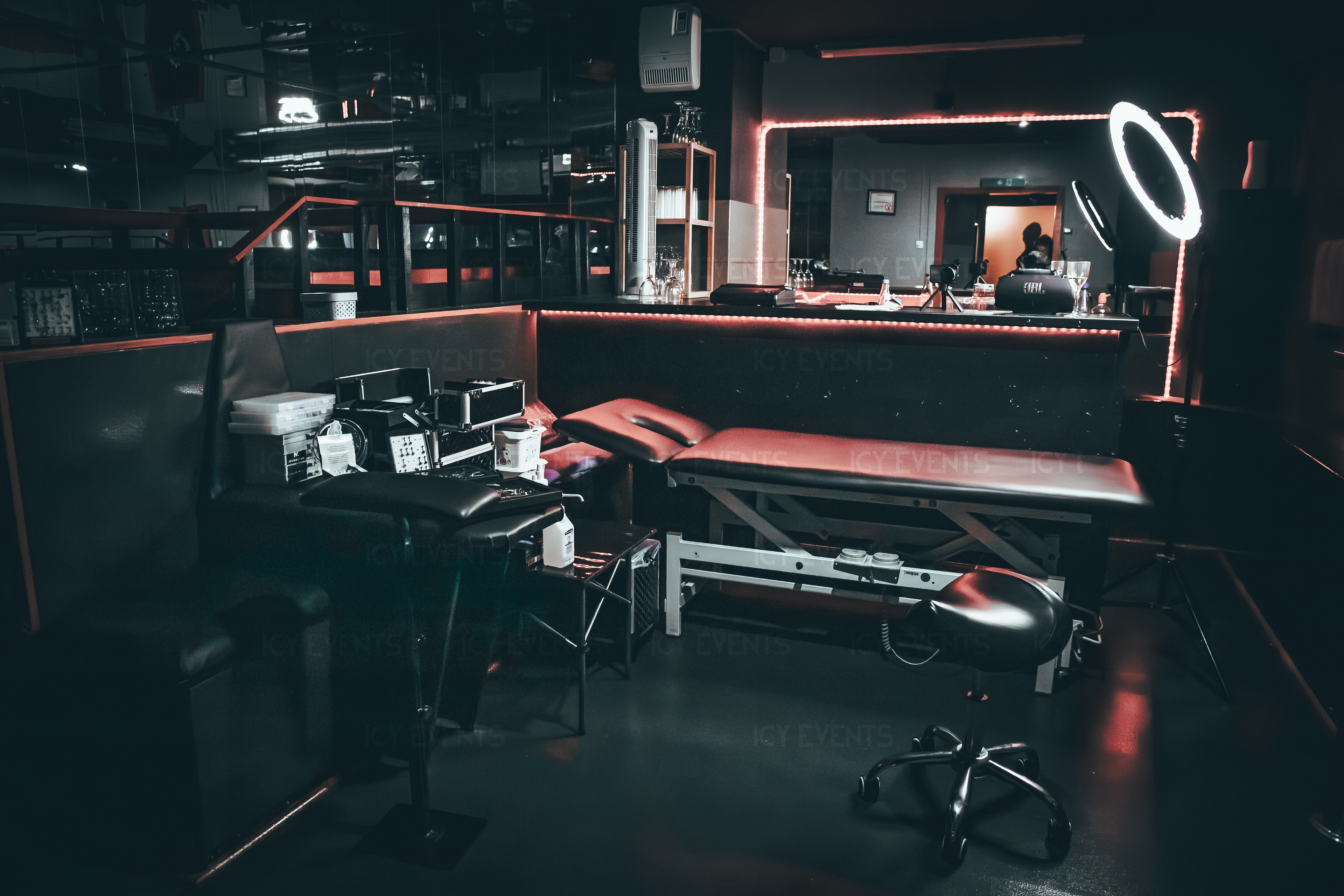 Tattoo Piercing Station