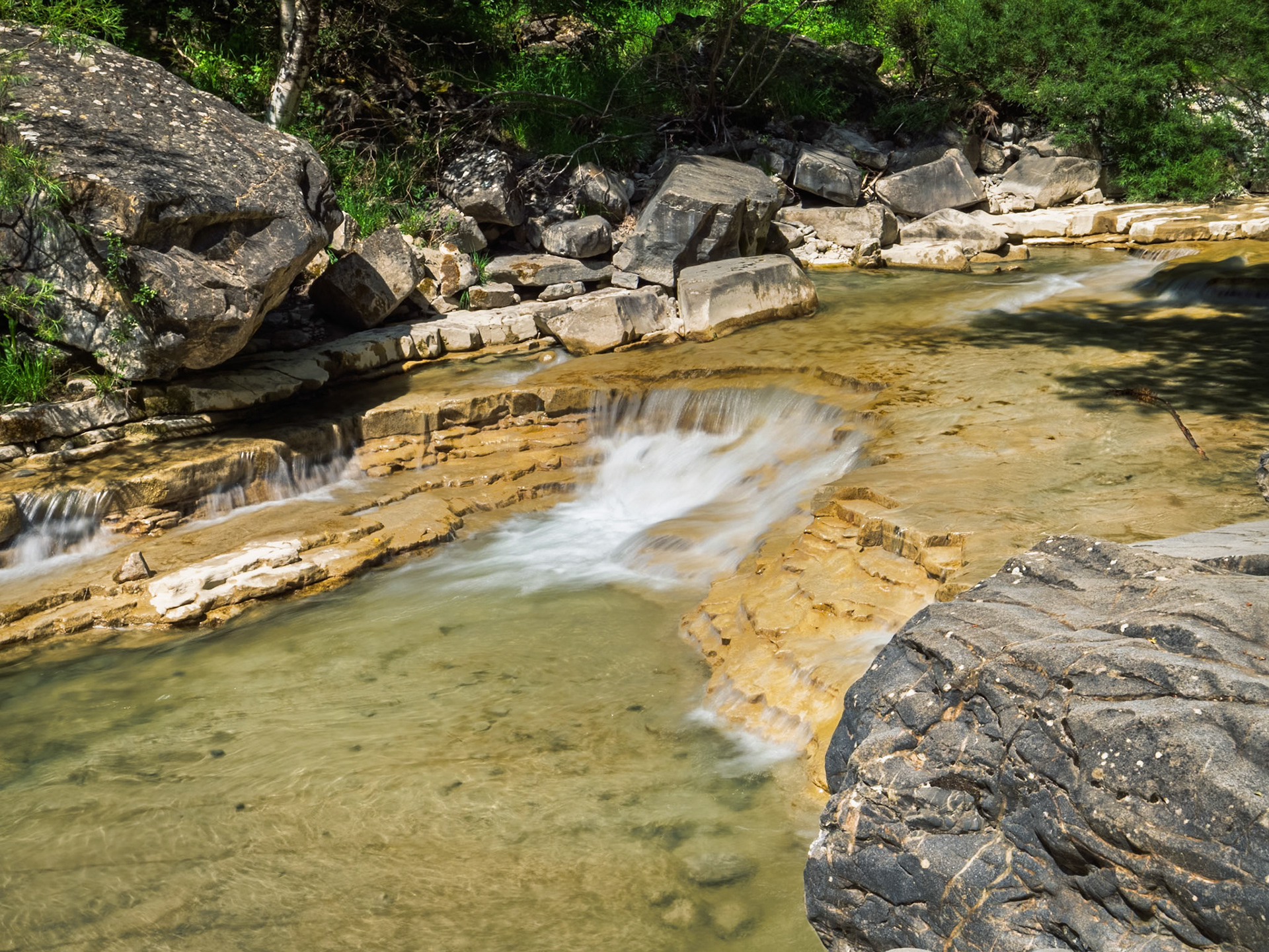 Broto - Cascada de Sorrosal