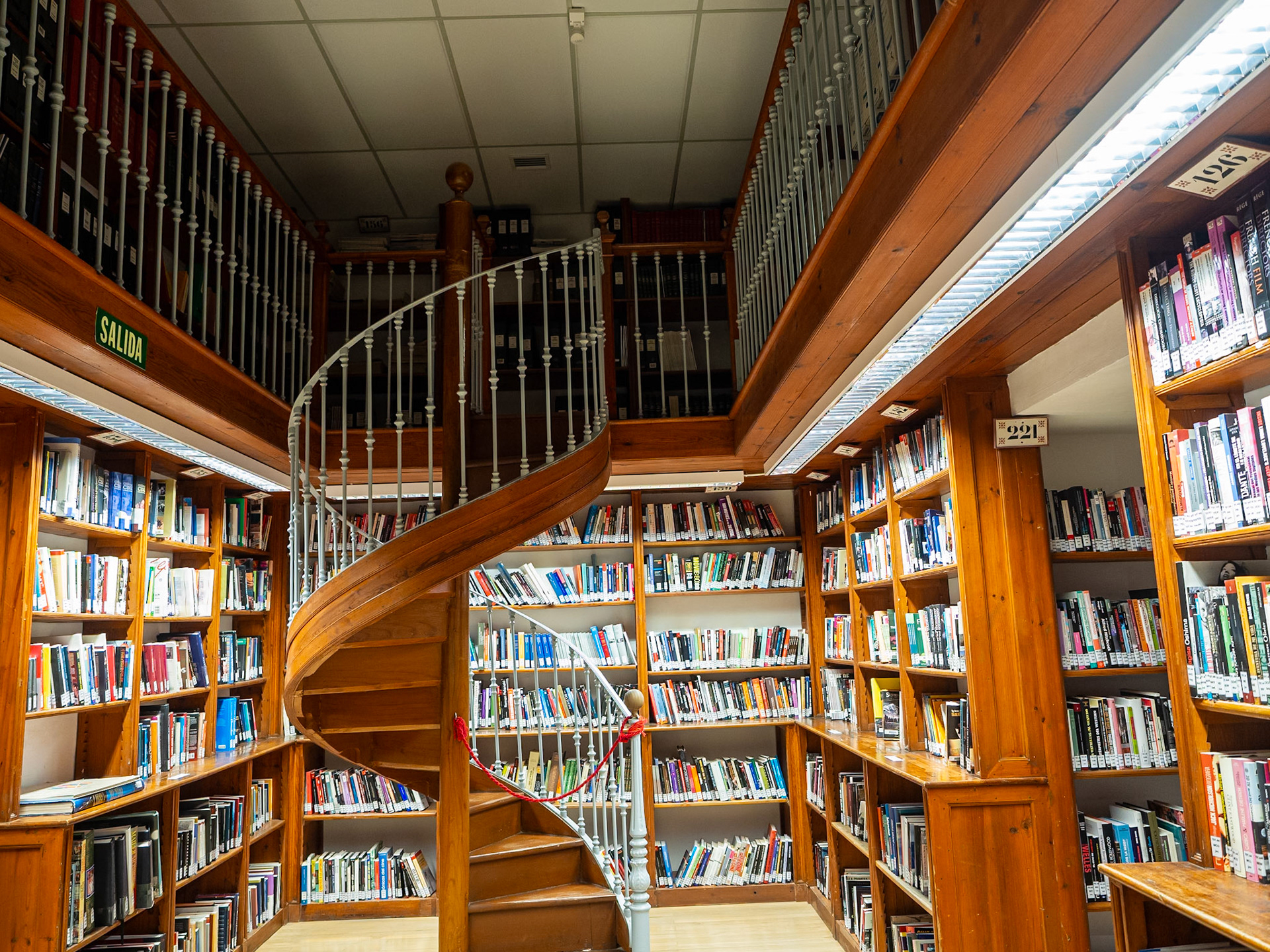 Colegio Máximo. Biblioteca