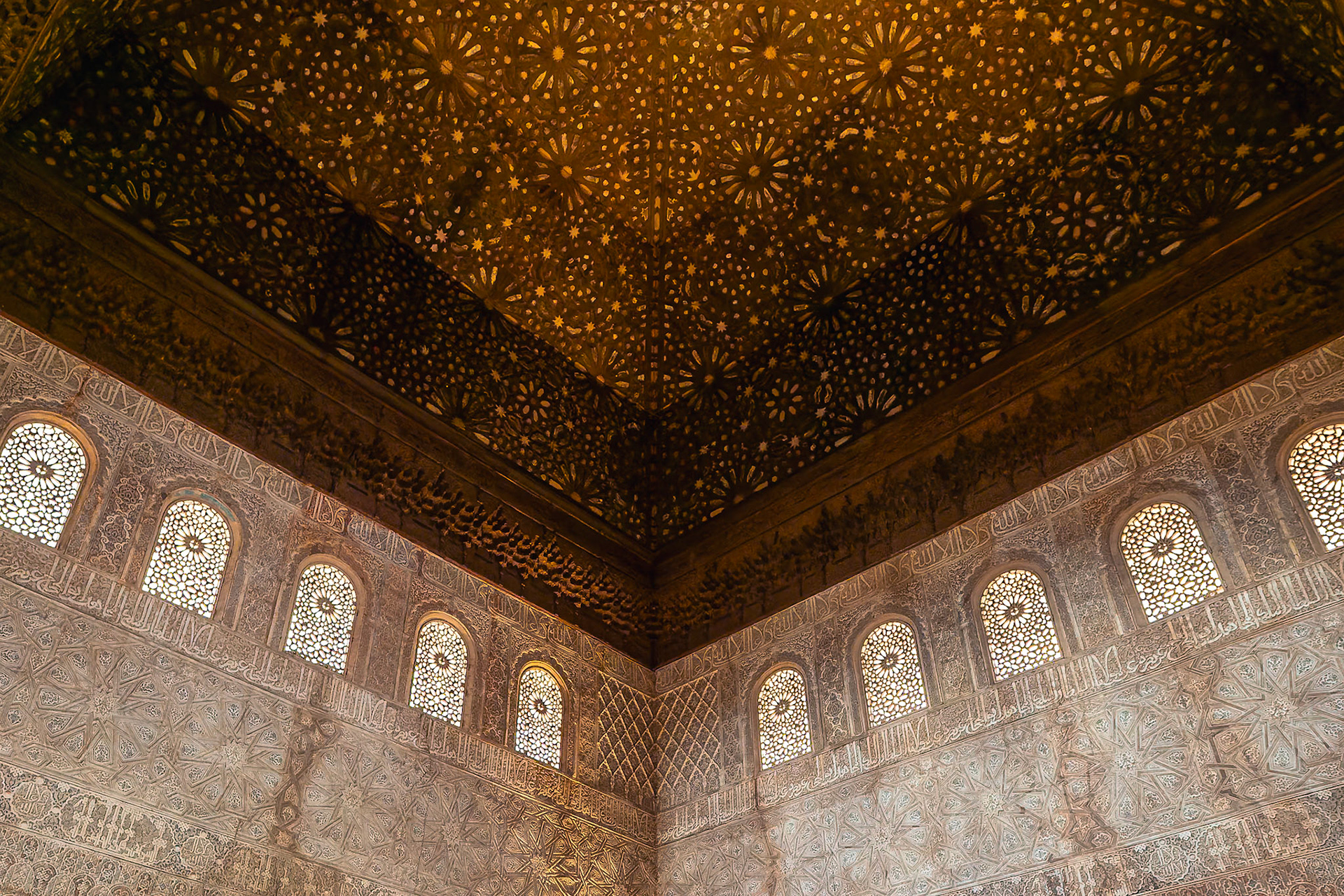 Alhambra. Techo del Salón de Embajadores. Granada