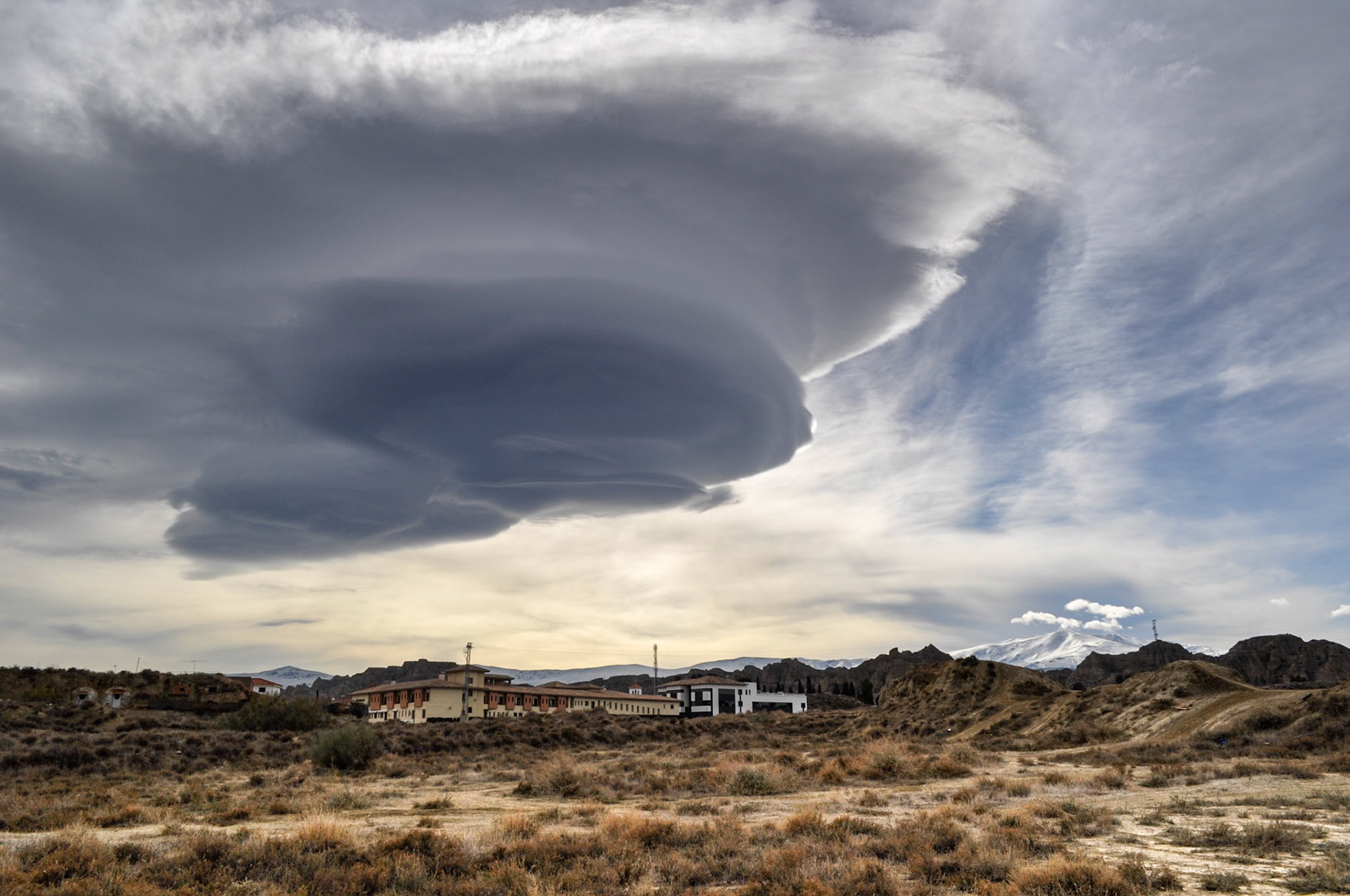 Nube lenticular. Guadix.